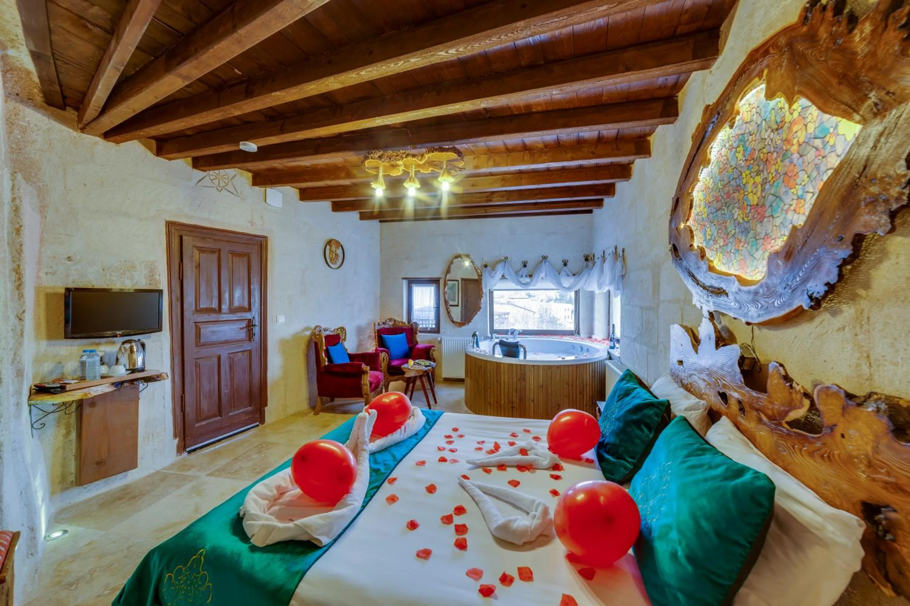 Photo of the whole room, Bed in Cappadocia Abras Cave Hotel