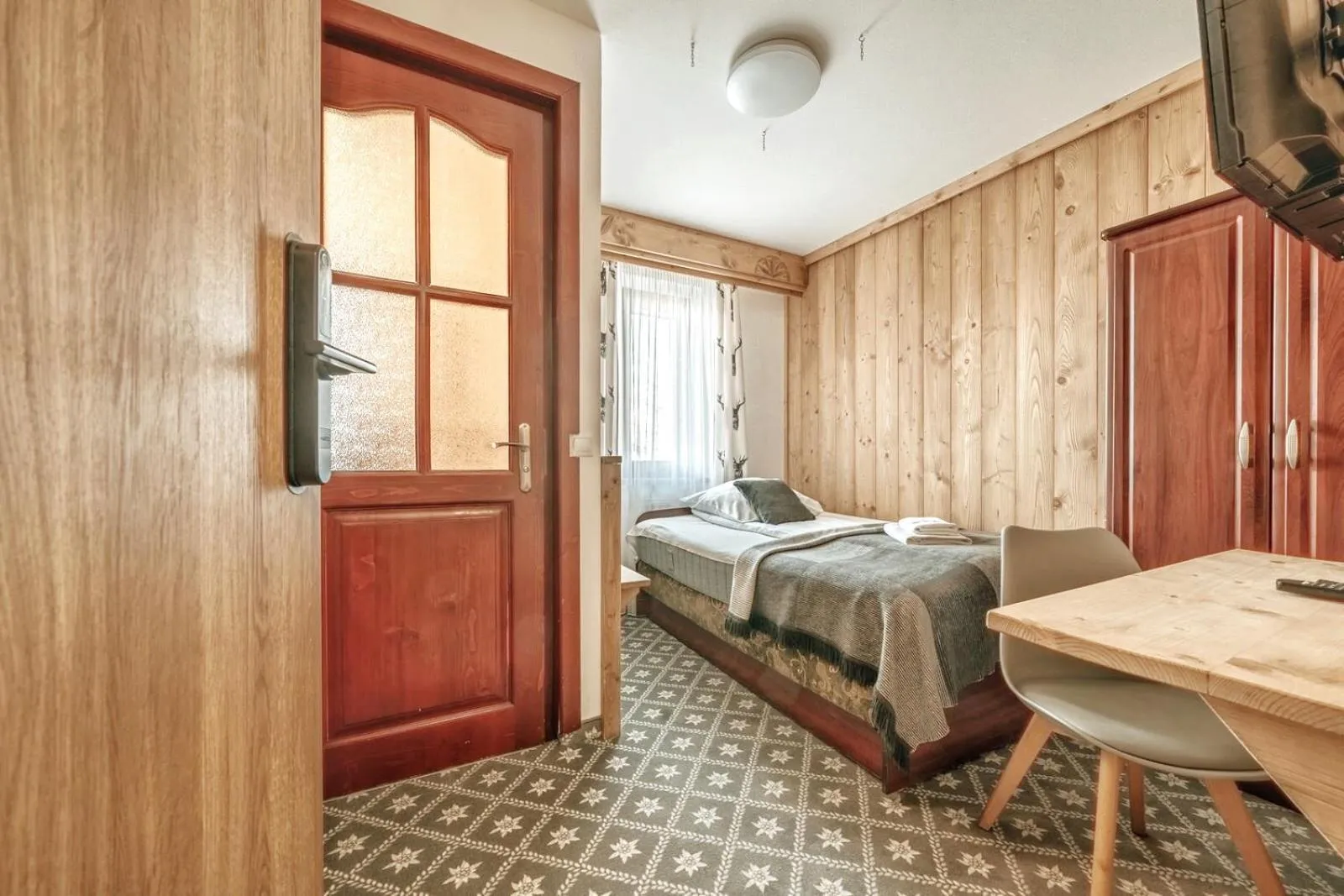 Photo of the whole room, Bed in Willa Swoboda Garden Spa