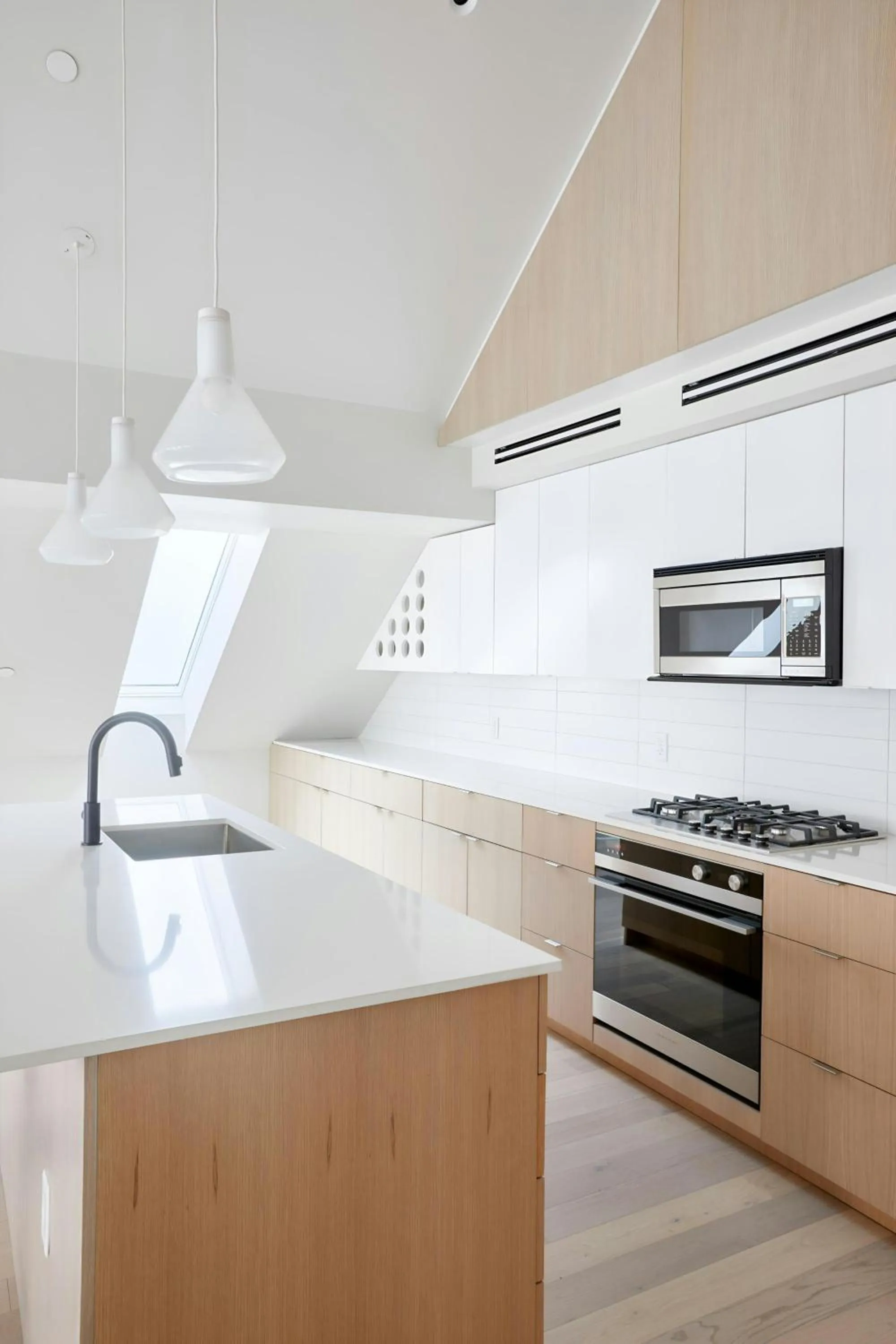 Bedroom in Sonder by Marriott Bonvoy Gravier Place Apartments Medical