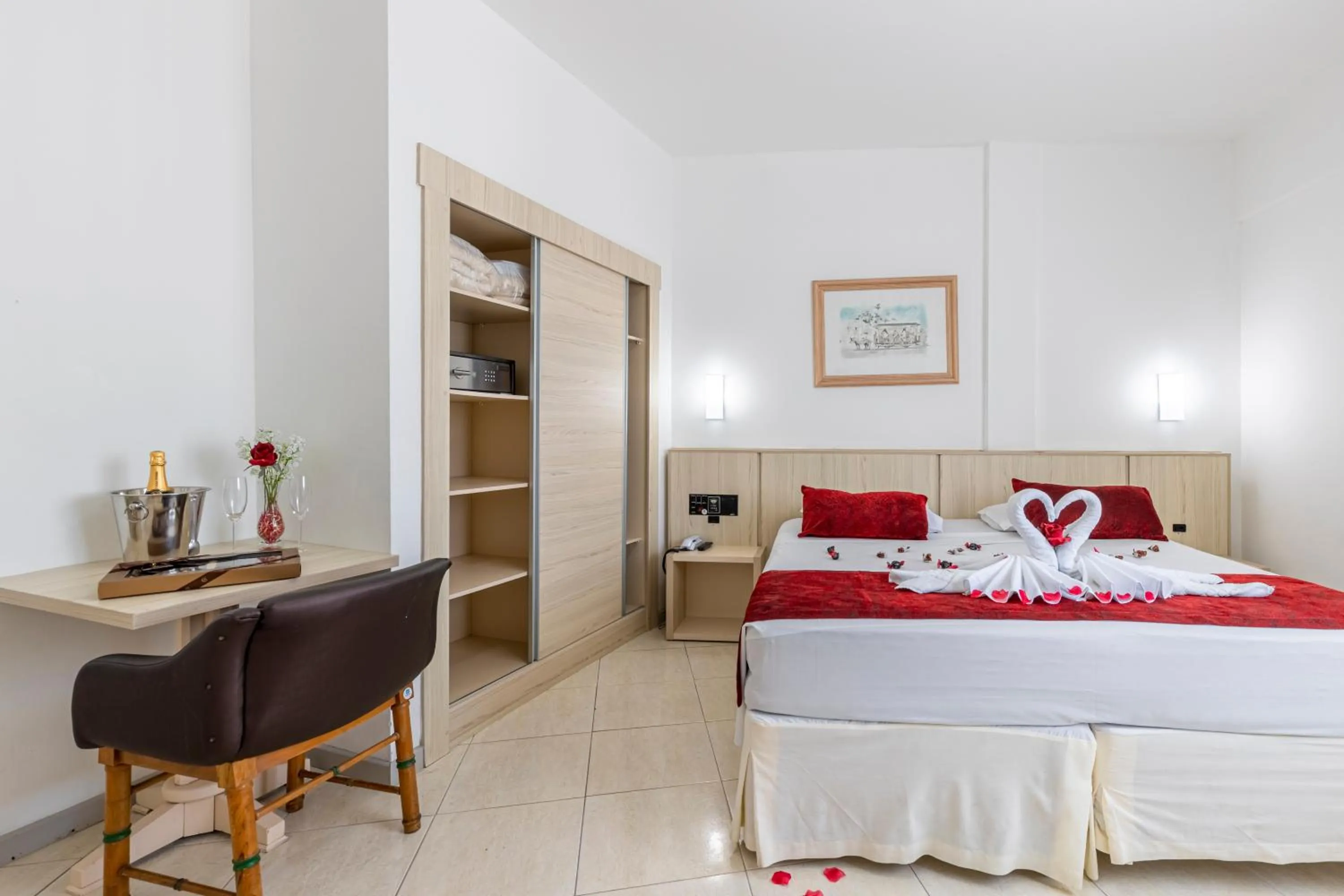 Bedroom, Bed in Hotel Ilha da Madeira