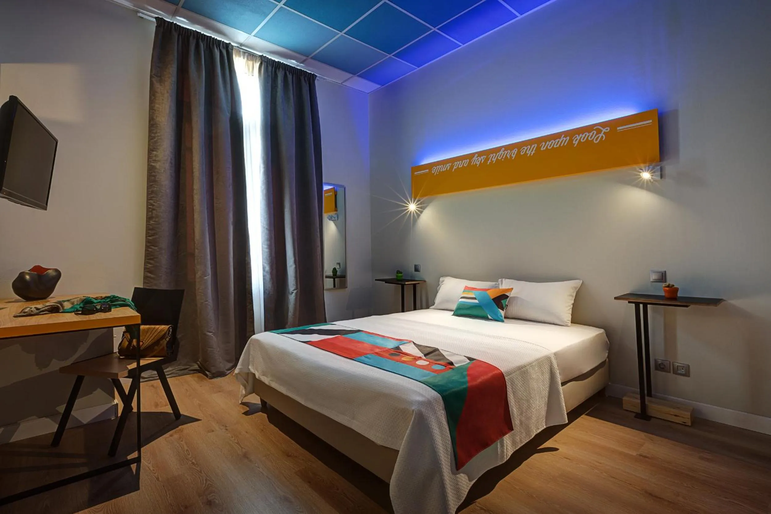Photo of the whole room, Bed in Colors Ladadika Thessaloniki