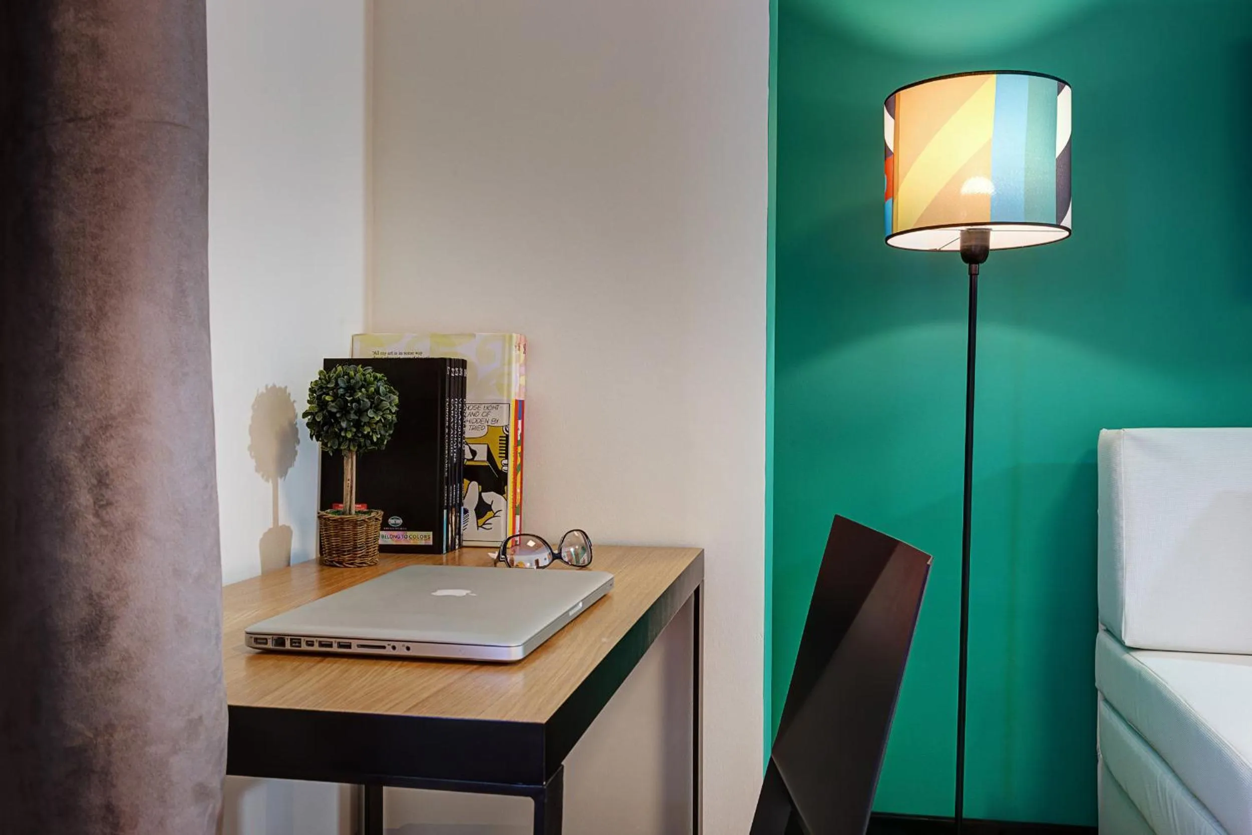 TV and multimedia, Bed in Colors Ladadika Thessaloniki