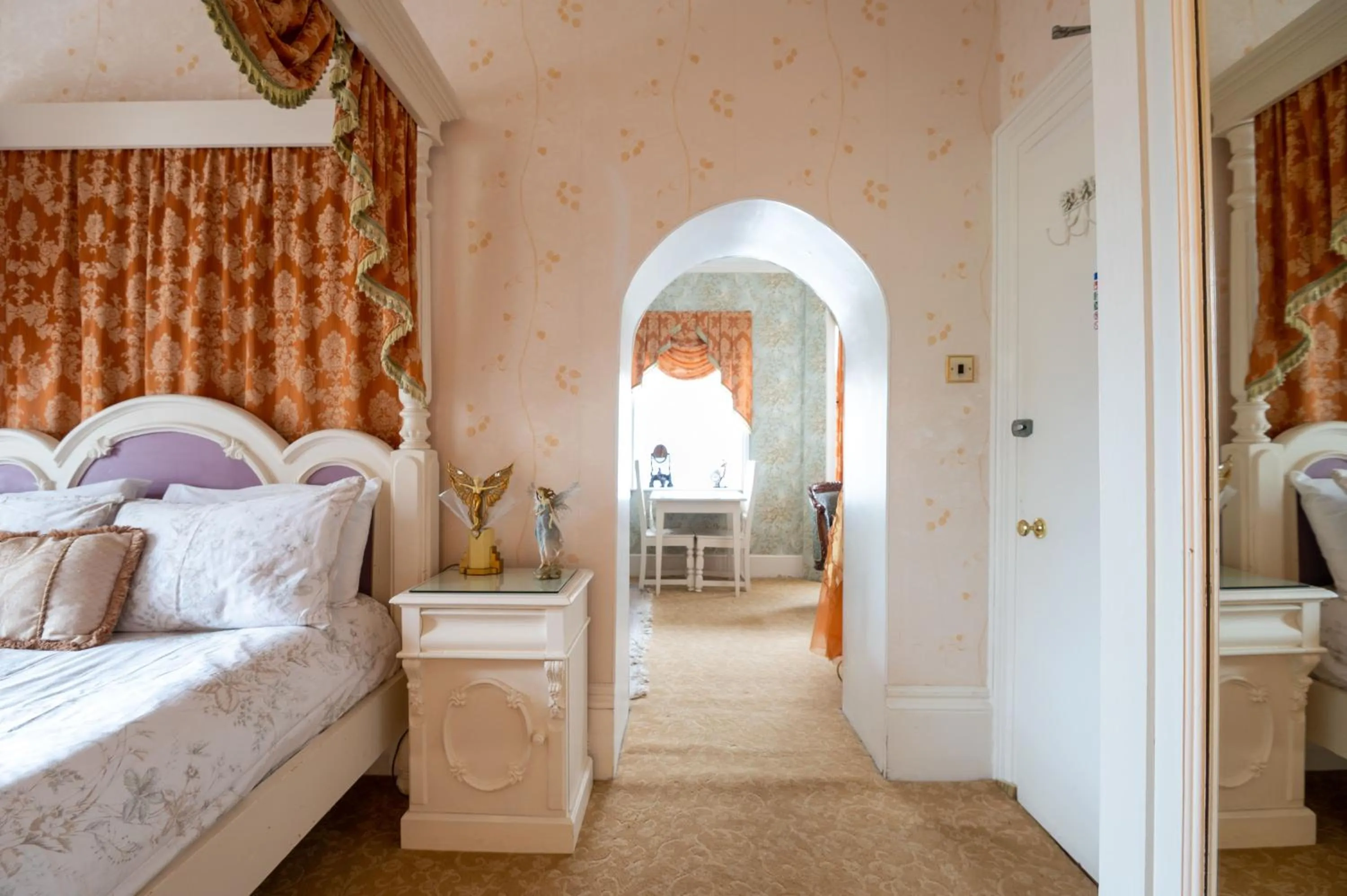 Bedroom, Bed in Enchanted Manor