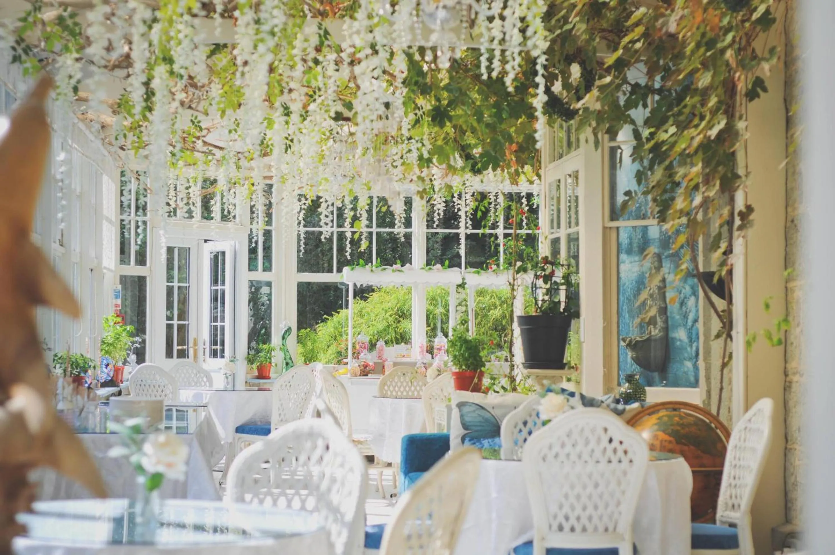 Dining area in Enchanted Manor