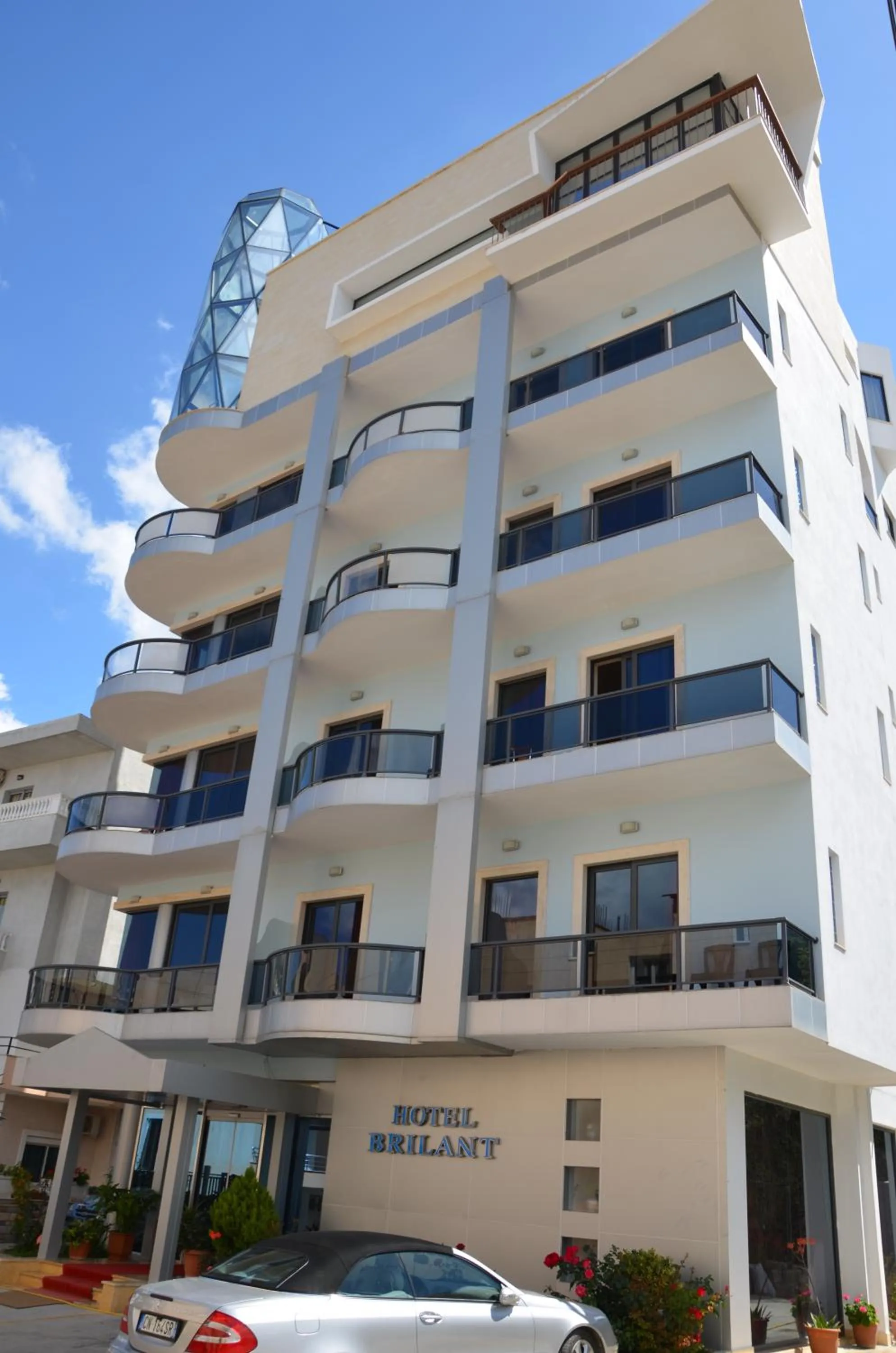 Facade/entrance in Hotel Brilant Saranda