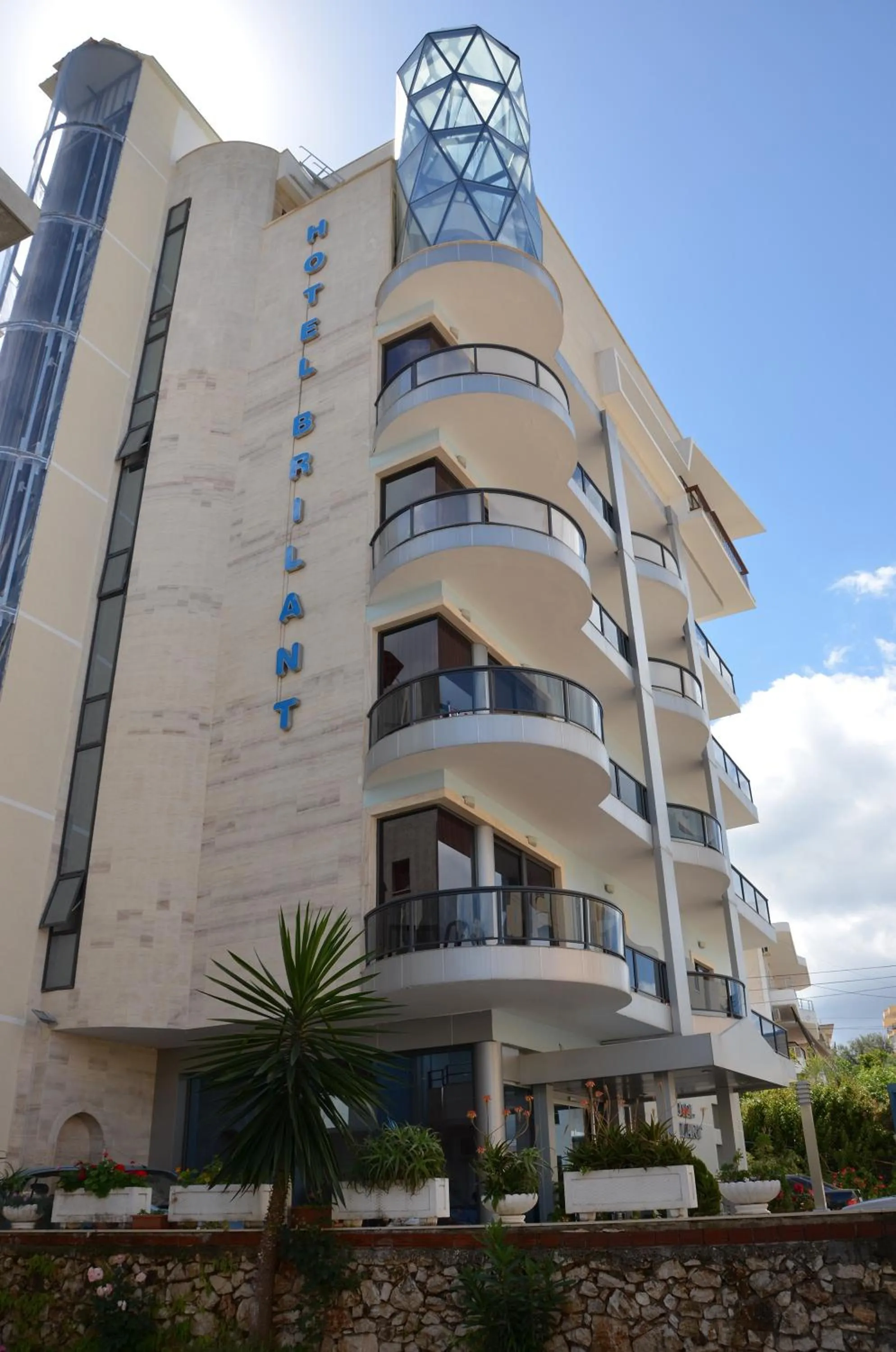 Facade/entrance in Hotel Brilant Saranda