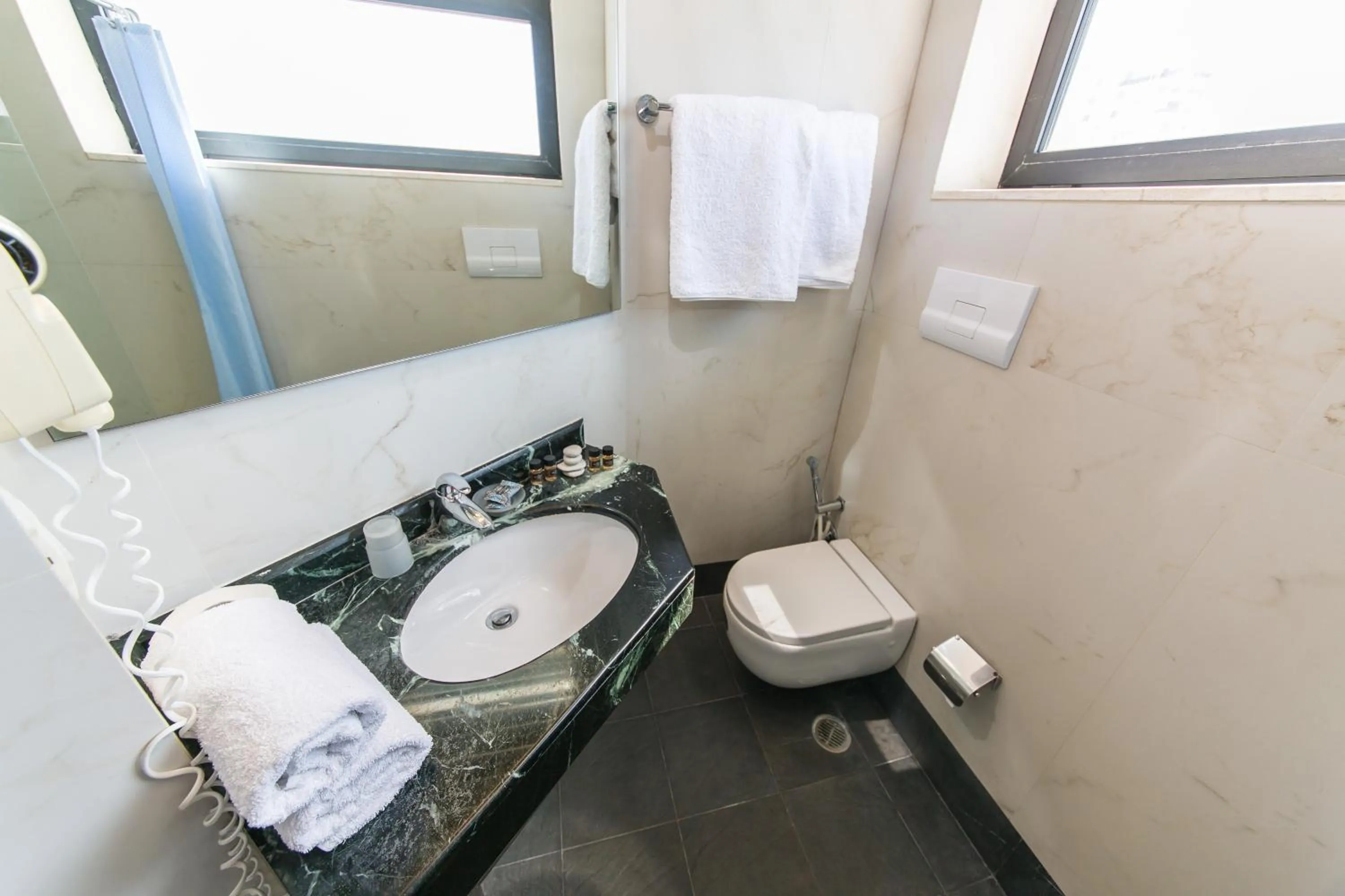 Bathroom in Hotel Brilant Saranda