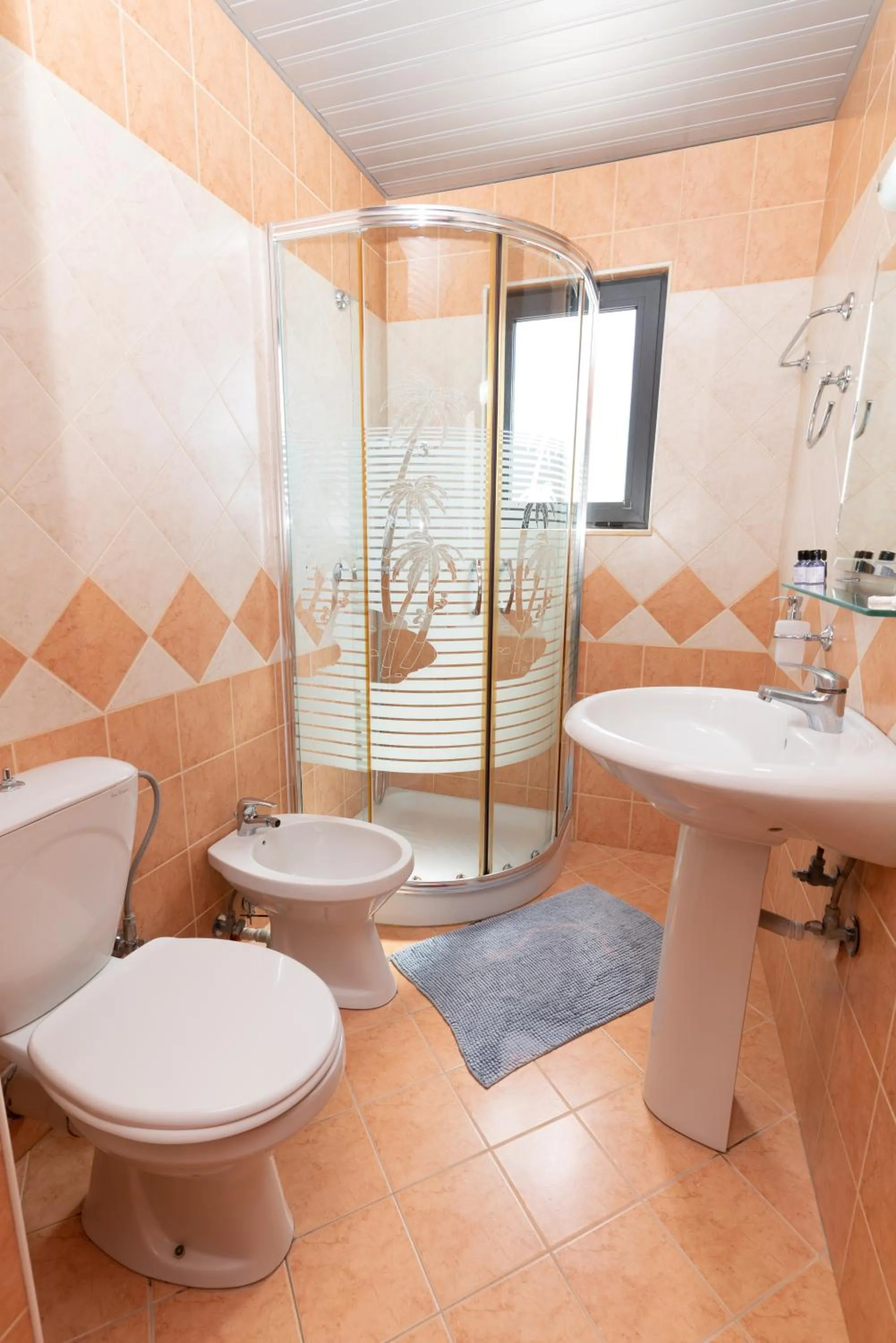 Bathroom in Hotel Brilant Saranda