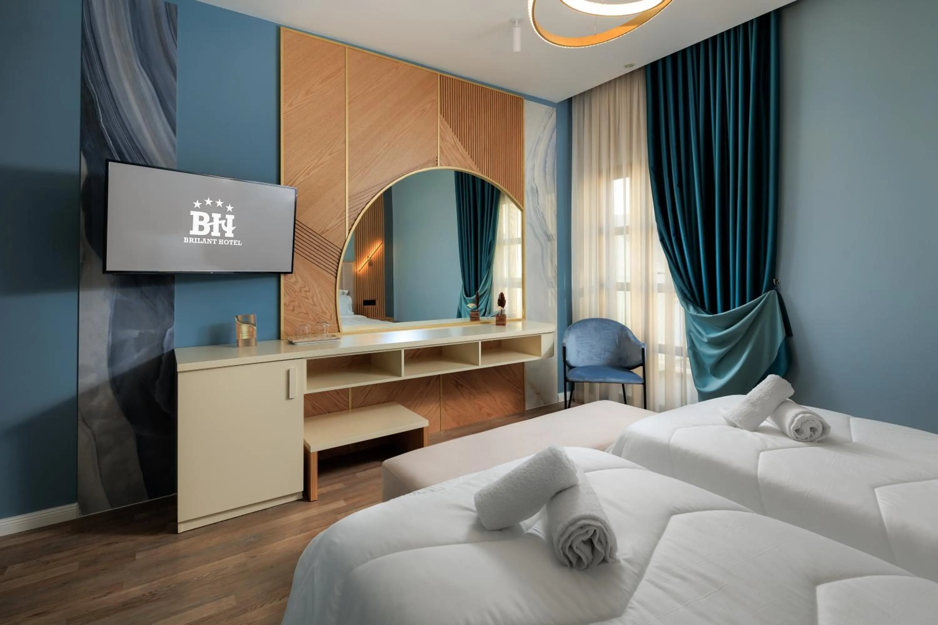 TV and multimedia, Bed in Hotel Brilant Saranda