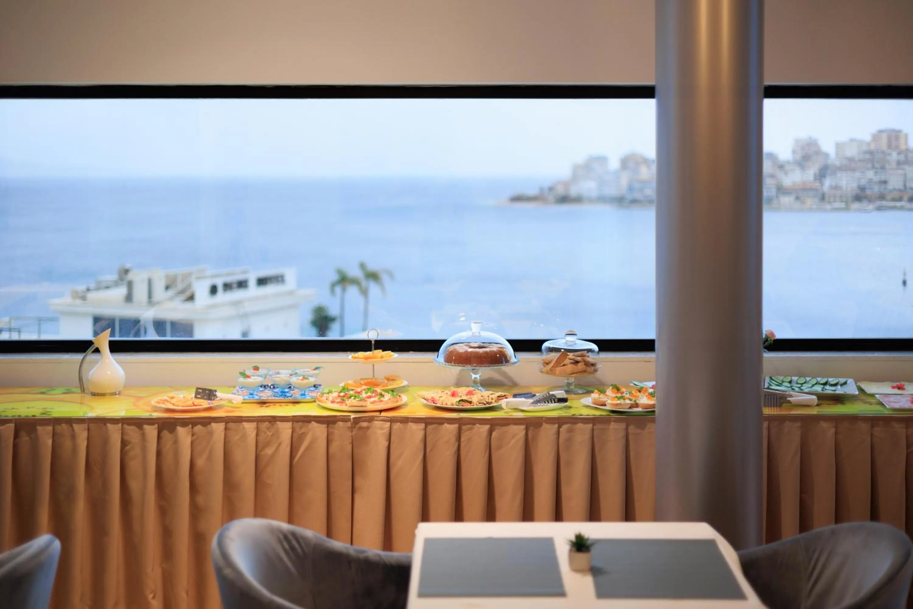 Food and drinks in Hotel Brilant Saranda