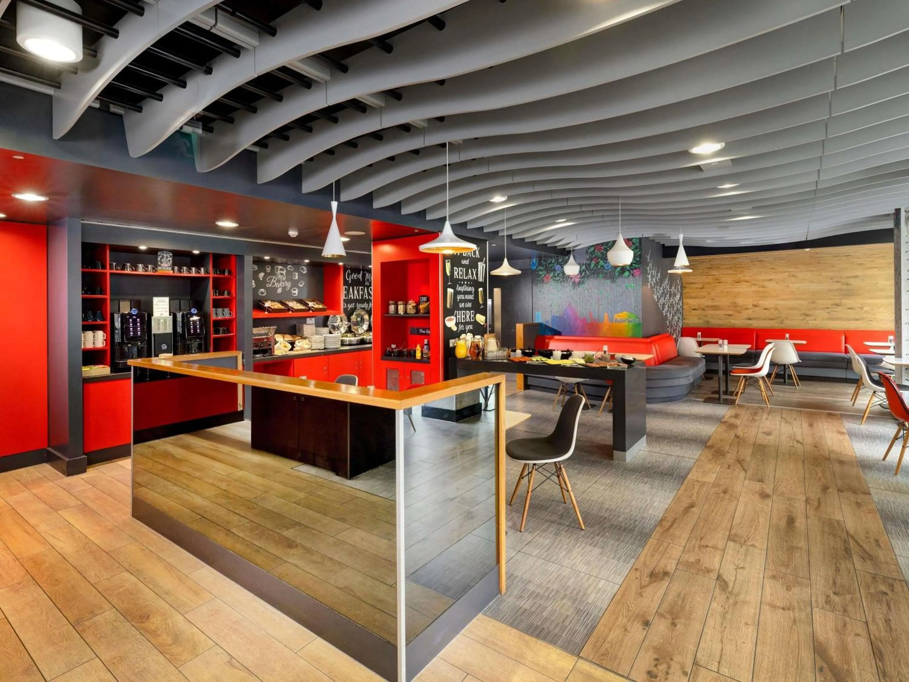 Property building in ibis Brighton City Centre - Station