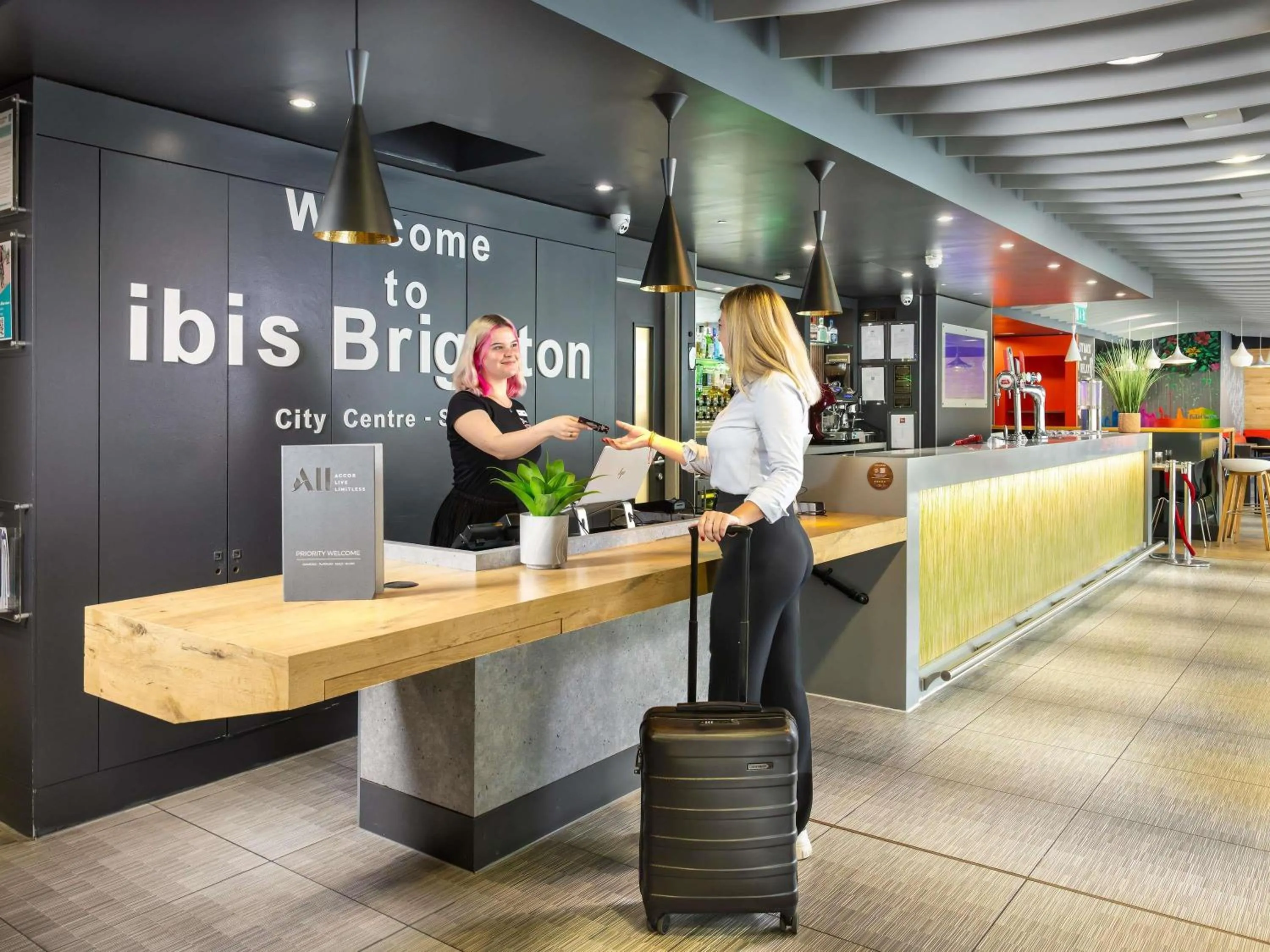 Property building in ibis Brighton City Centre - Station