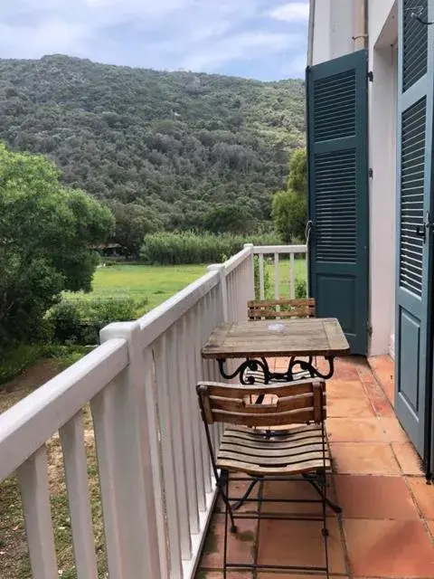 Deluxe Double Room with Bath in Le Manoir de Port-Cros Deluxe Double Room with Bath in Le Manoir de Port-Cros