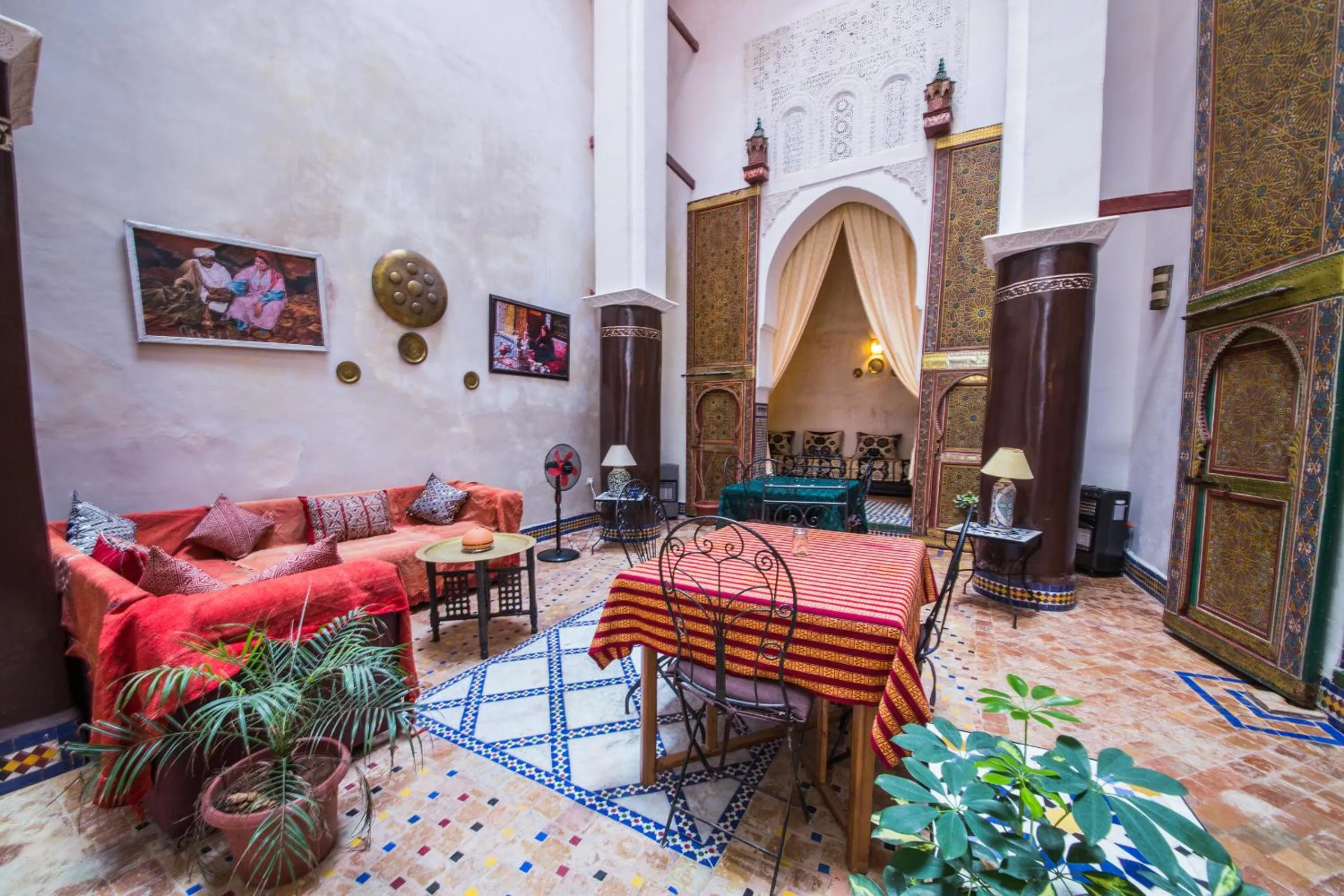 Lobby or reception in Riad Zina Fes - Elegance in the Heart of Fes
