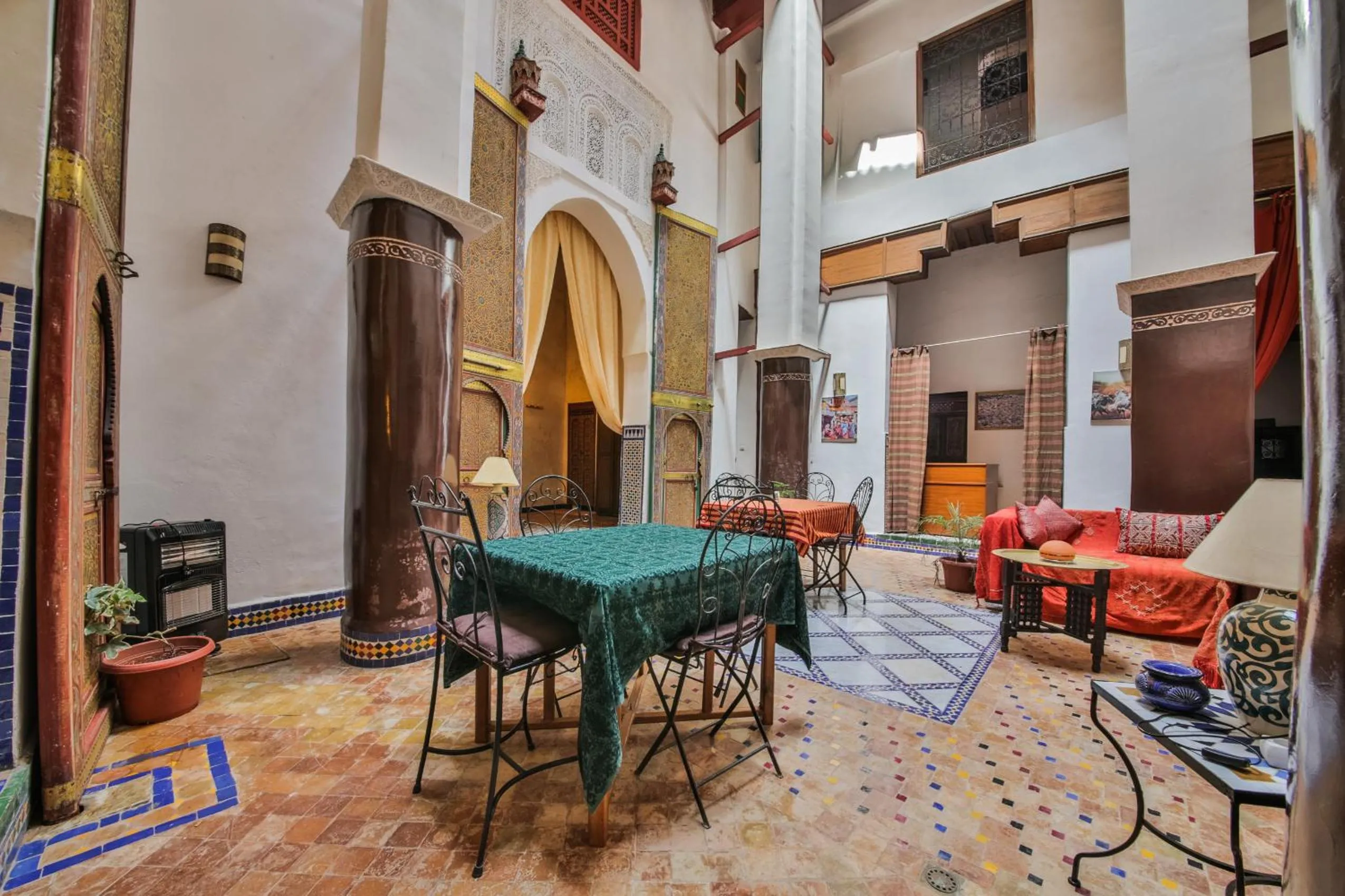 Restaurant/places to eat in Riad Zina Fes - Elegance in the Heart of Fes