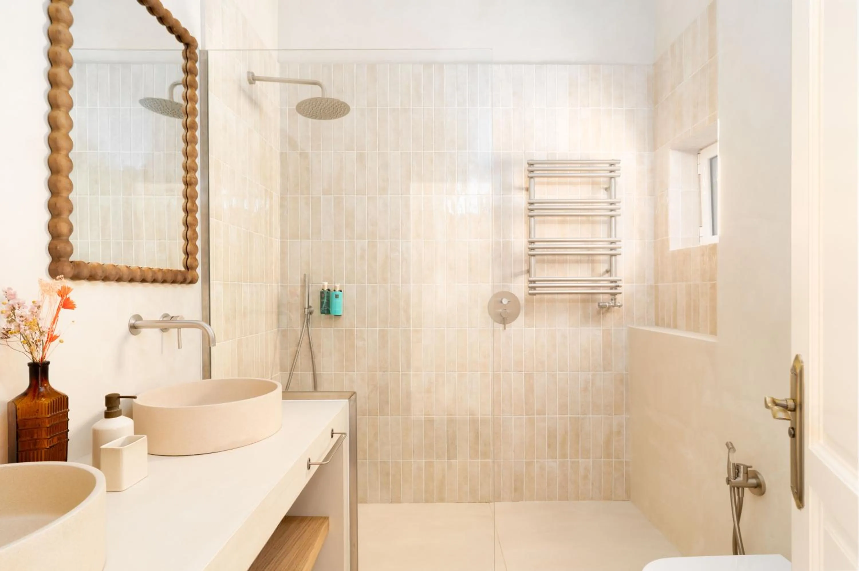 Shower in BCN Apartments 41