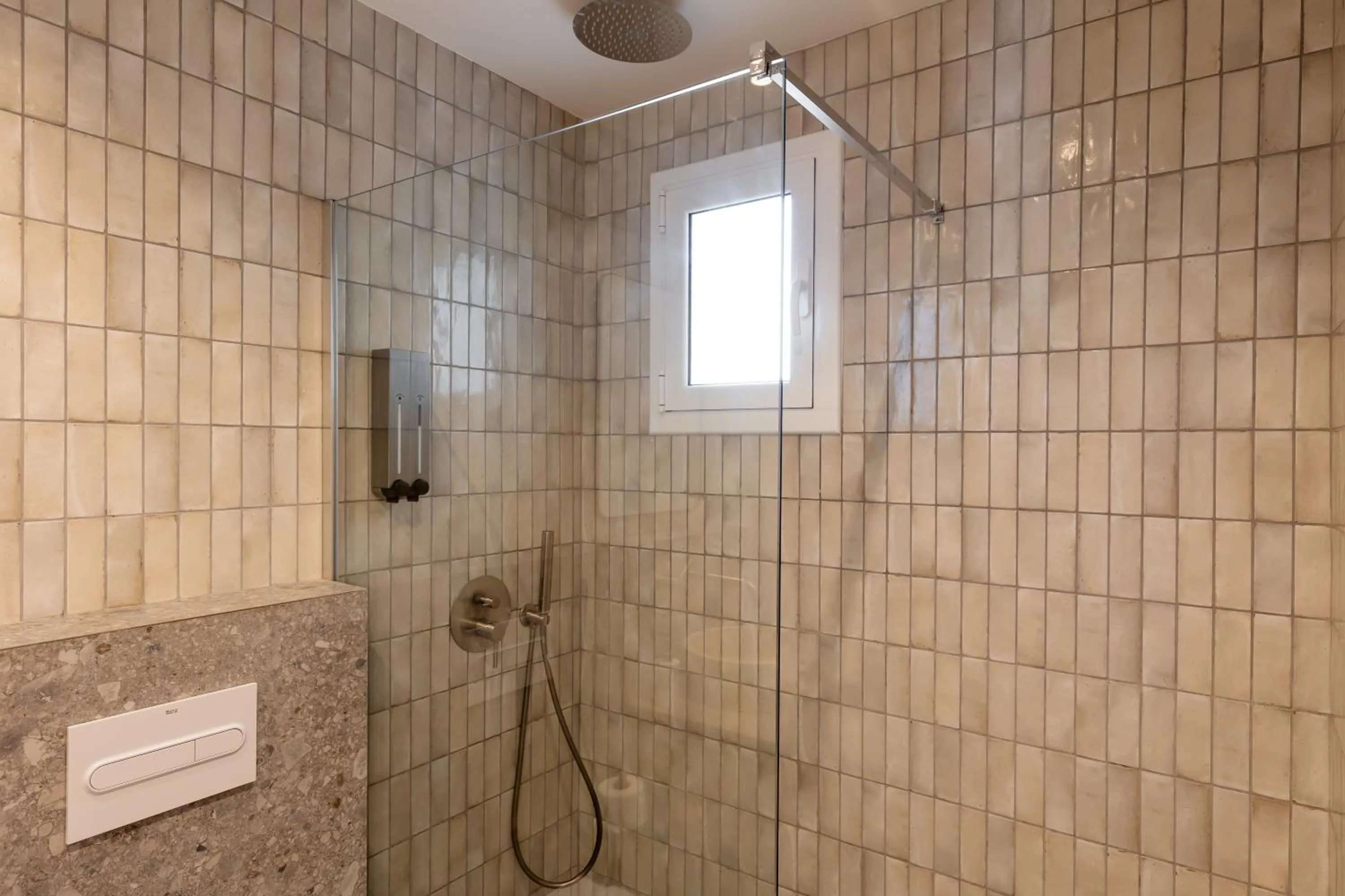 Bathroom in BCN Apartments 41