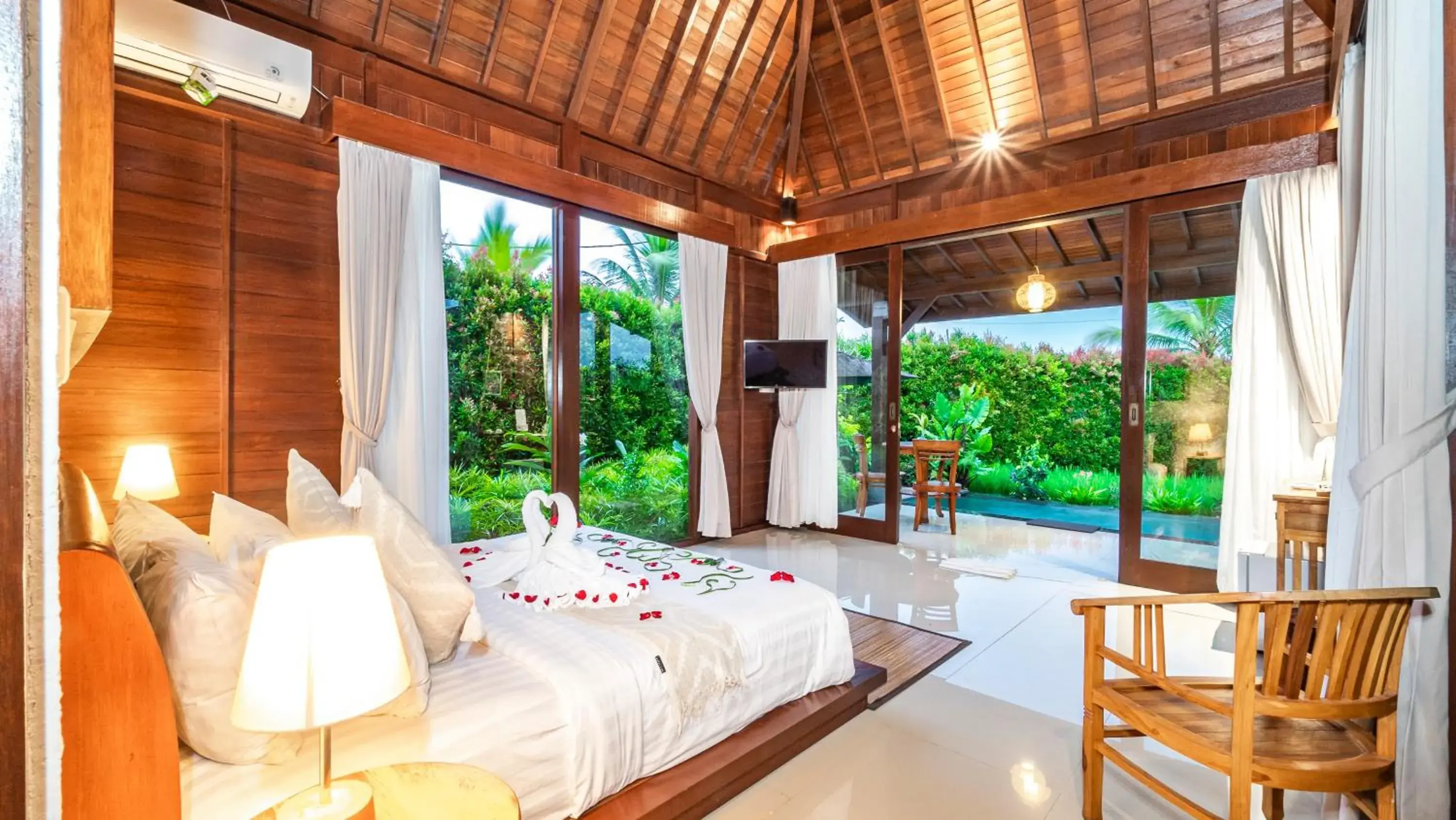 One-Bedroom Villa with Rice Field View in Uma Kakul Villas One-Bedroom Villa with Rice Field View in Uma Kakul Villas