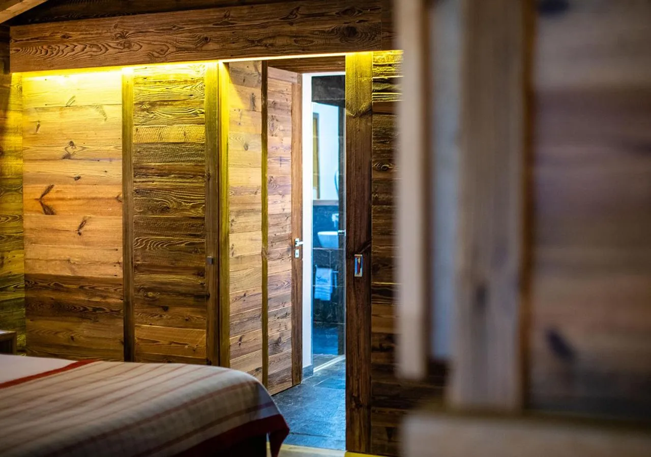 Photo of the whole room, Bed in Nendaz 4 Vallées & SPA 4* Superior