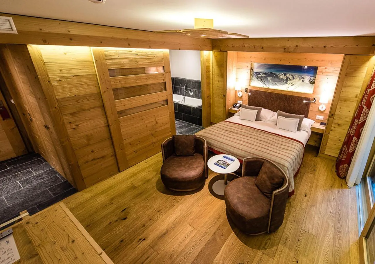 Bedroom, Bed in Nendaz 4 Vallées & SPA 4* Superior