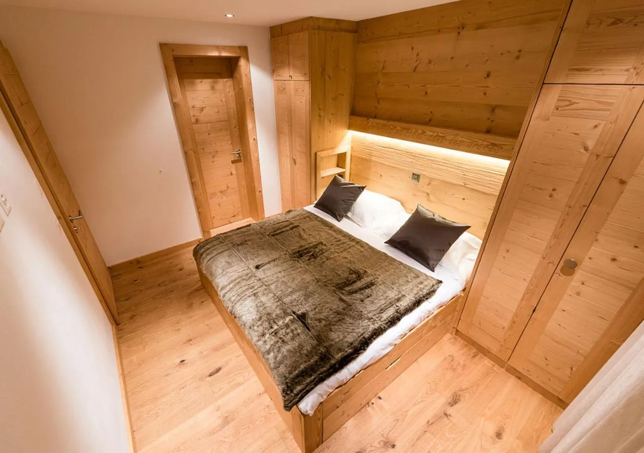 Photo of the whole room, Bed in Nendaz 4 Vallées & SPA 4* Superior