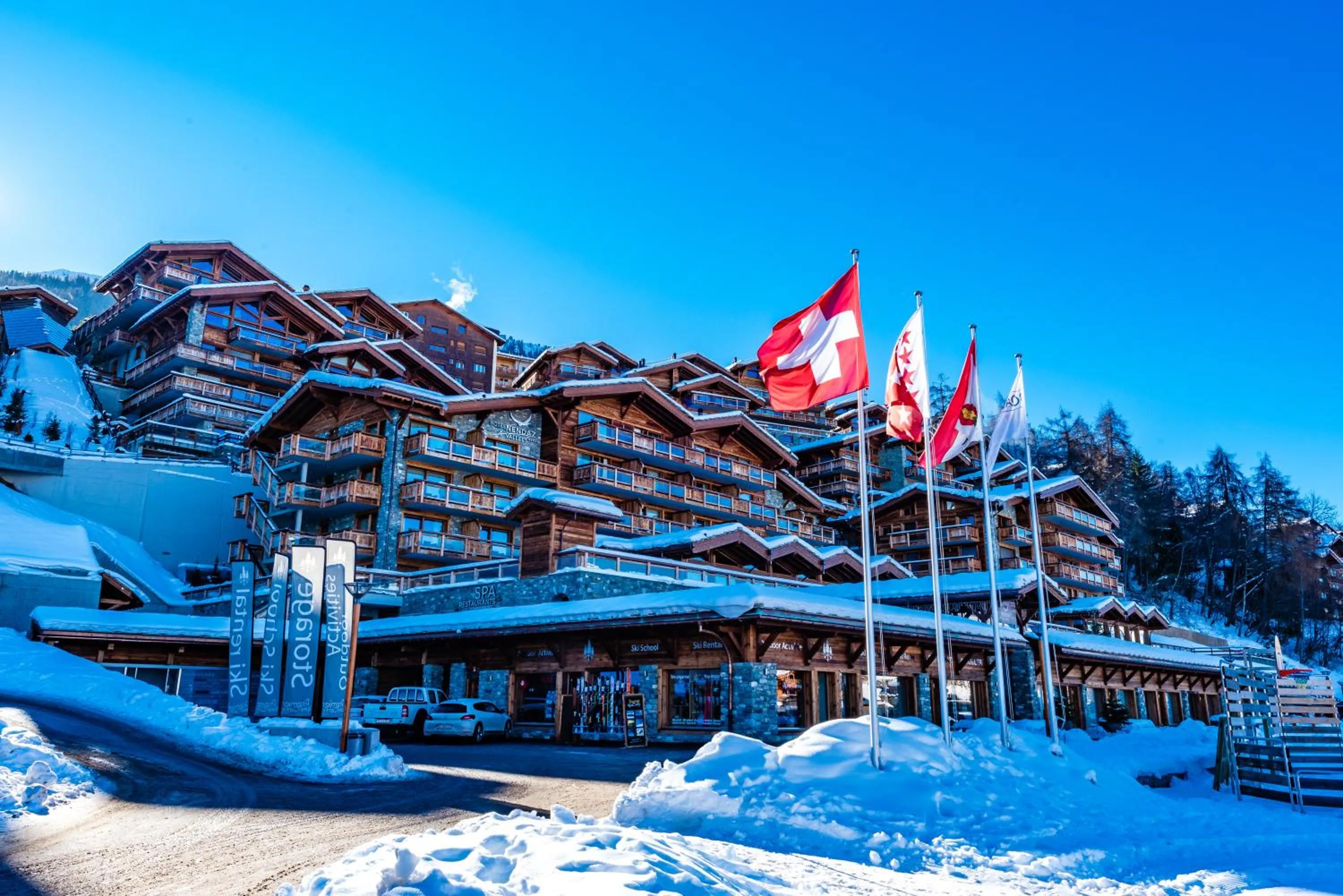 Property building in Nendaz 4 Vallées & SPA 4* Superior