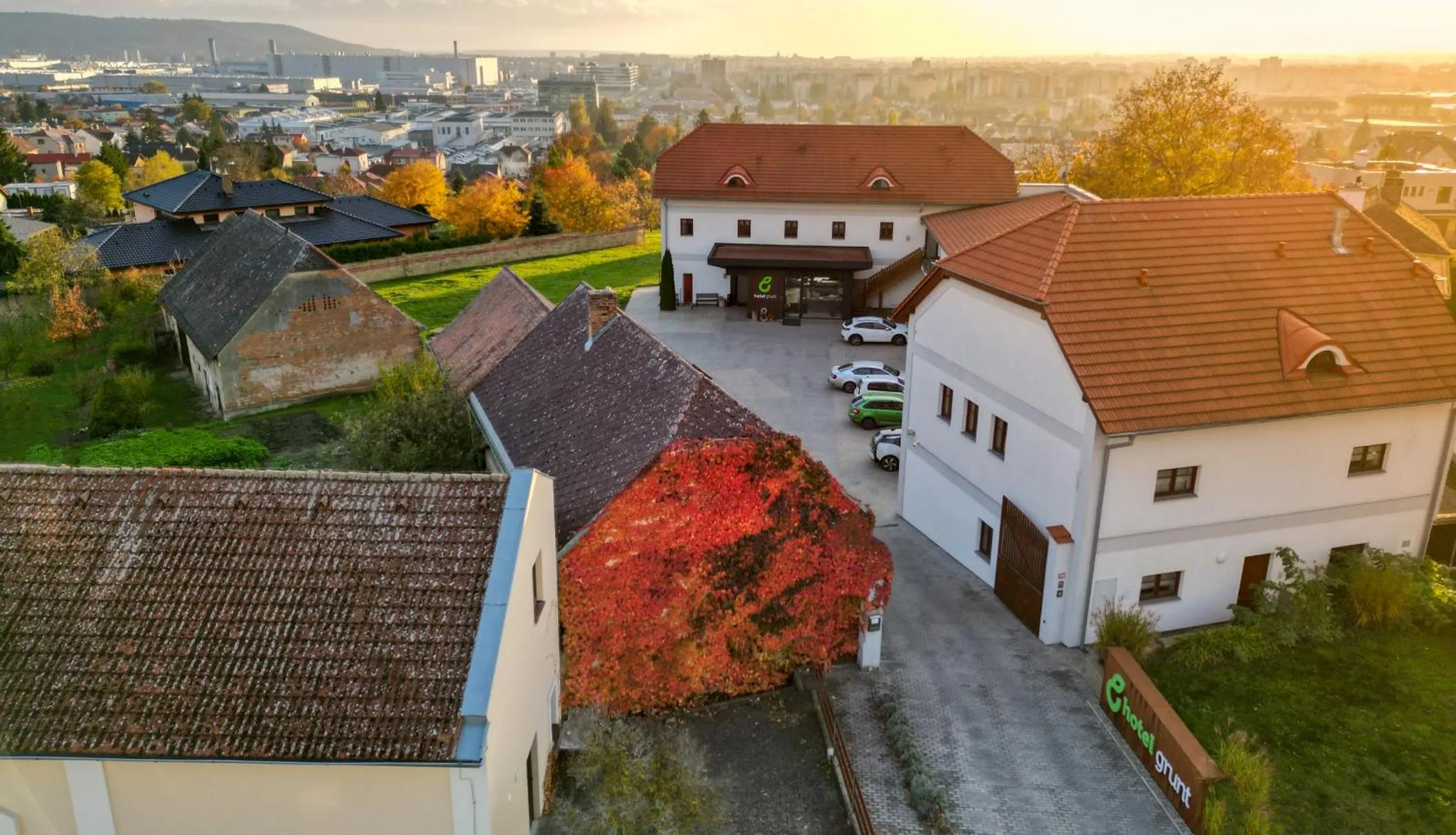 Property building in Hotel Grunt