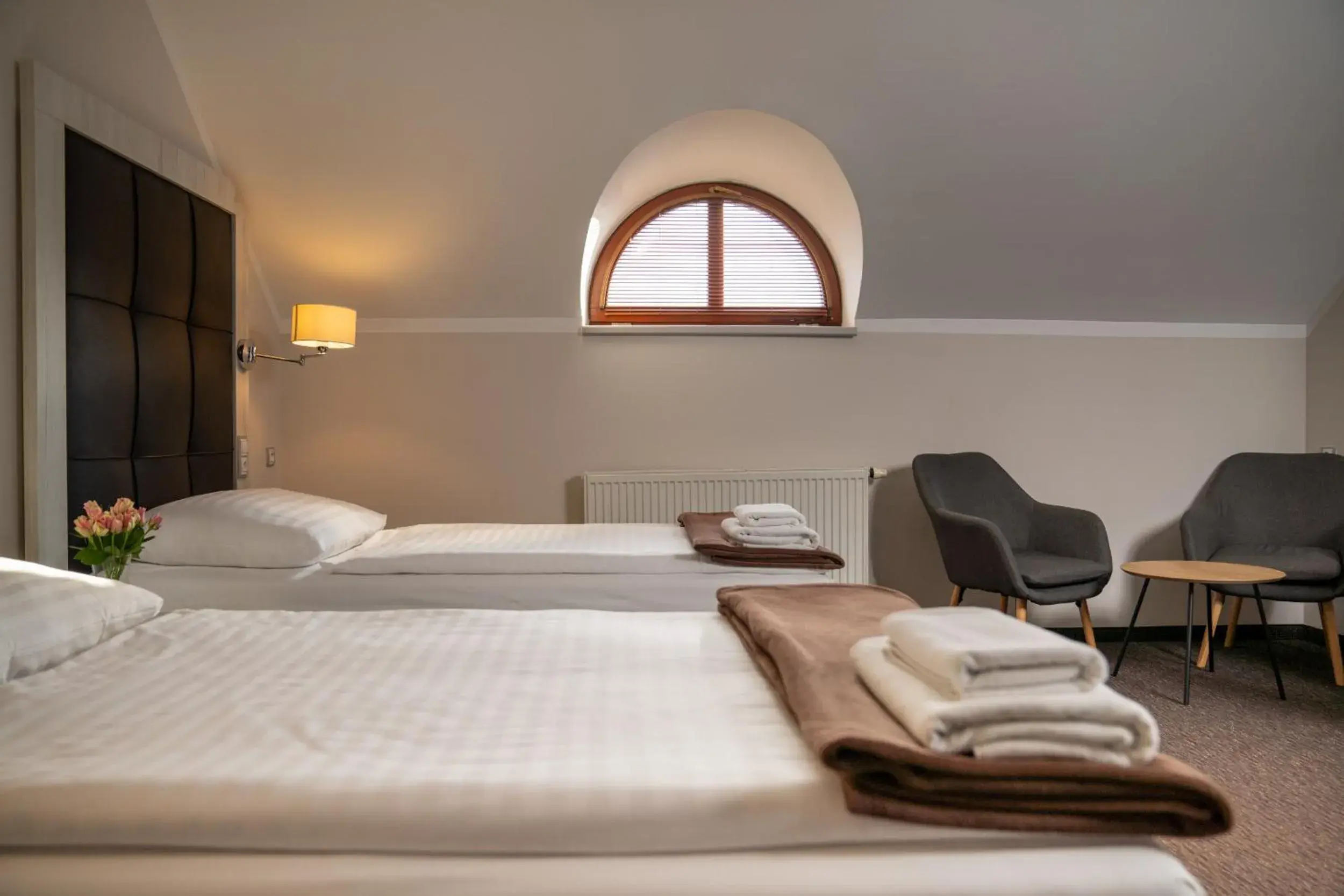 Twin Deluxe Attic Room - single occupancy in Hotel Grunt Twin Deluxe Attic Room - single occupancy in Hotel Grunt