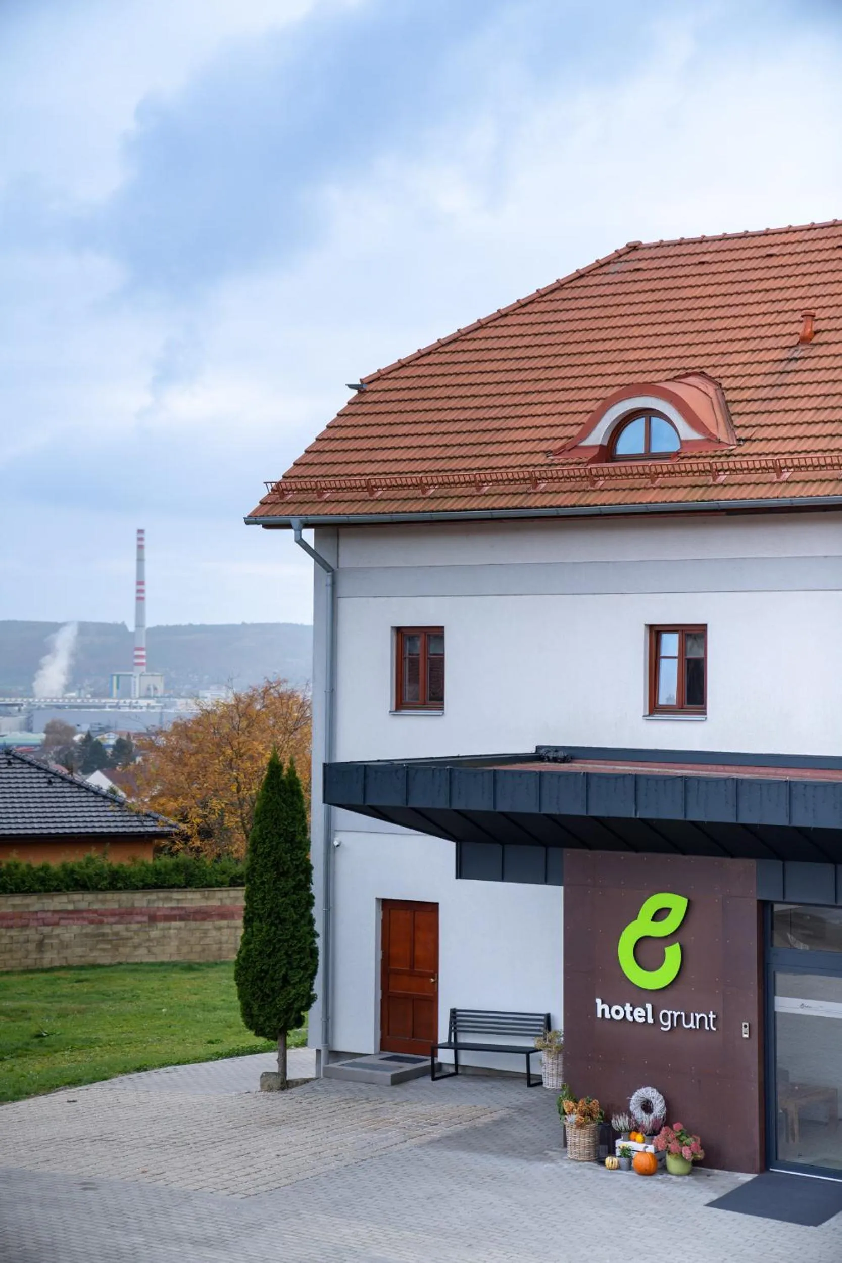 Property building in Hotel Grunt