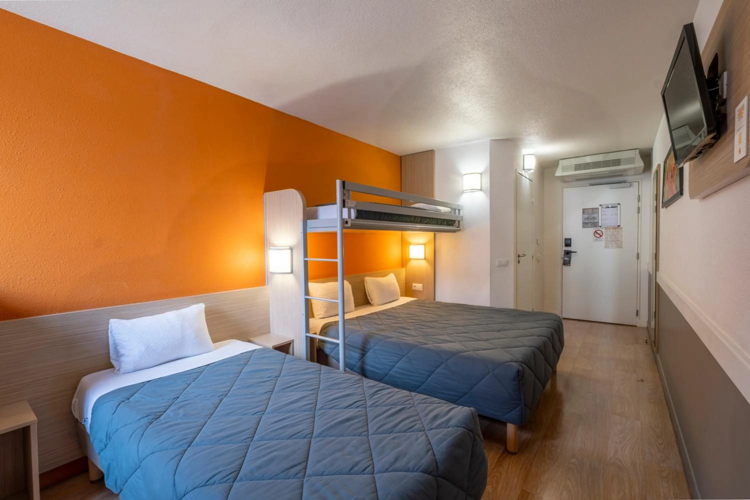 Family, Bed in Première Classe Roissy - Aéroport CDG - Le Mesnil-Amelot