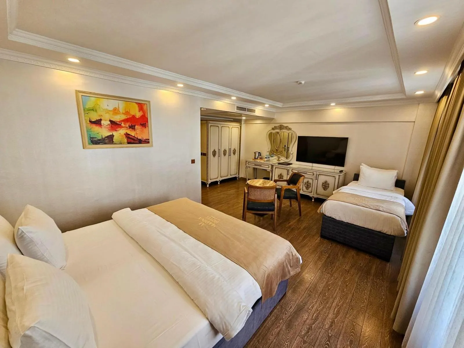 Large Double Room in Almadina Hotel Istanbul