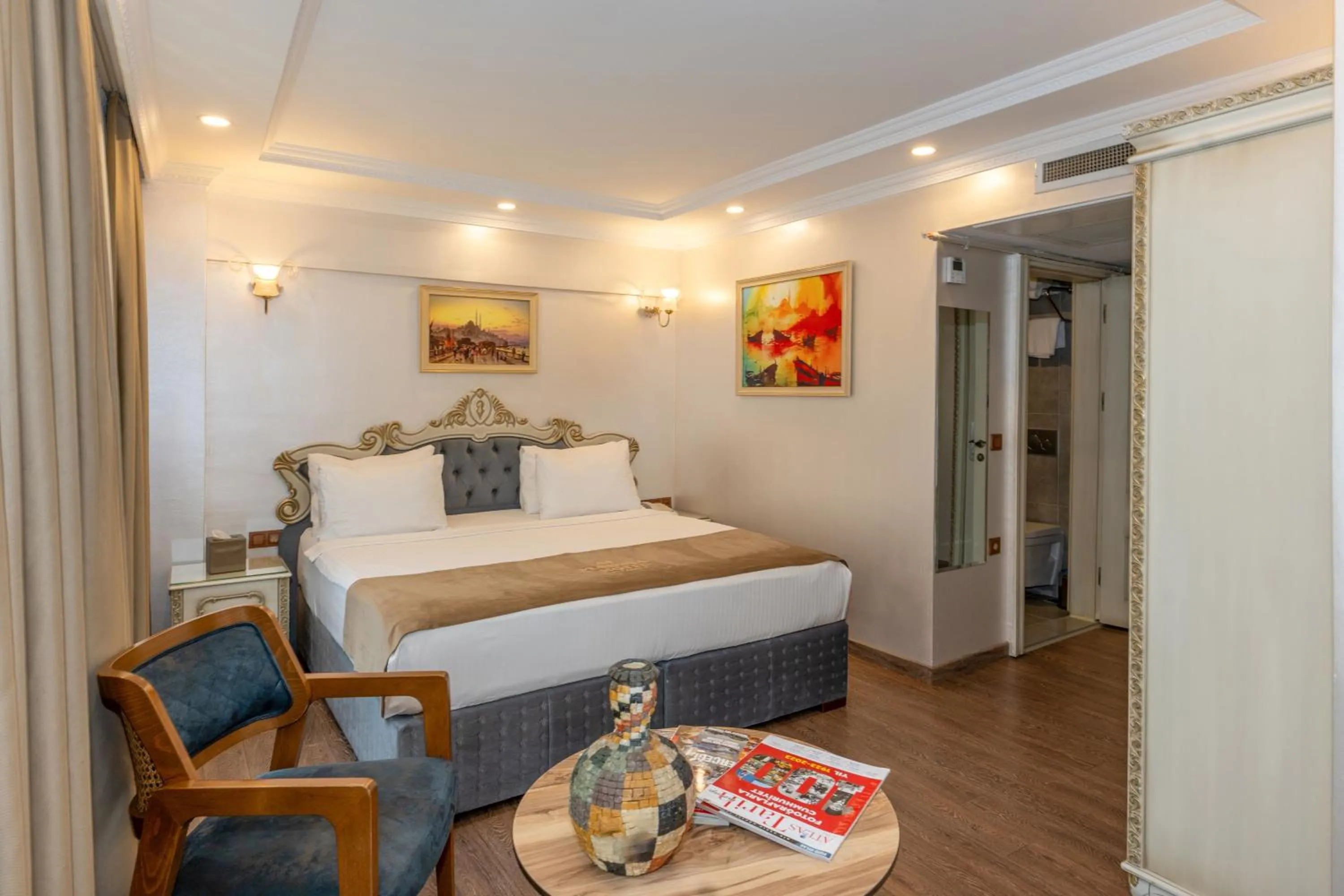 Photo of the whole room, Bed in Almadina Hotel Istanbul