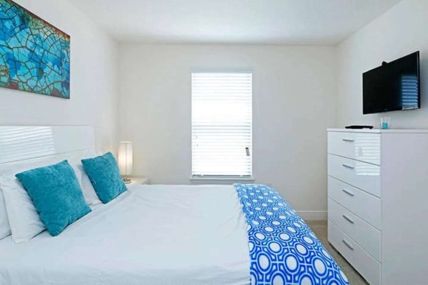 Bed in 4336 Six bed House Water Park Solterra Resort 15 Min from Disney