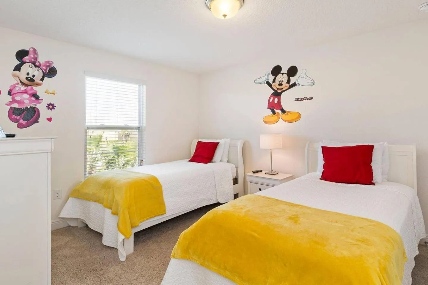 Bed in 4336 Six bed House Water Park Solterra Resort 15 Min from Disney