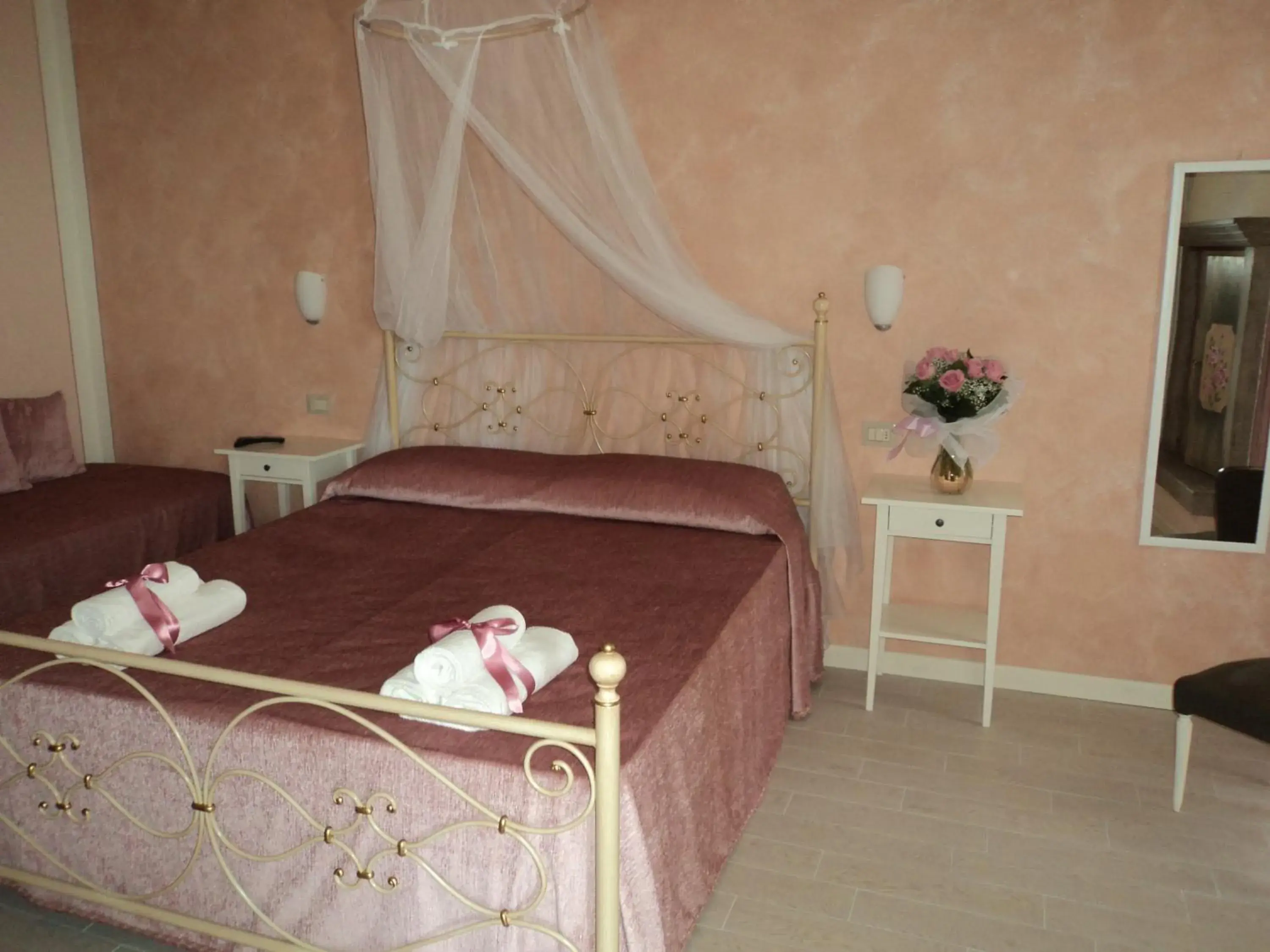 Double Room with Spa Bath in Bed&Breakfast Giardini di Corte Double Room with Spa Bath in Bed&Breakfast Giardini di Corte