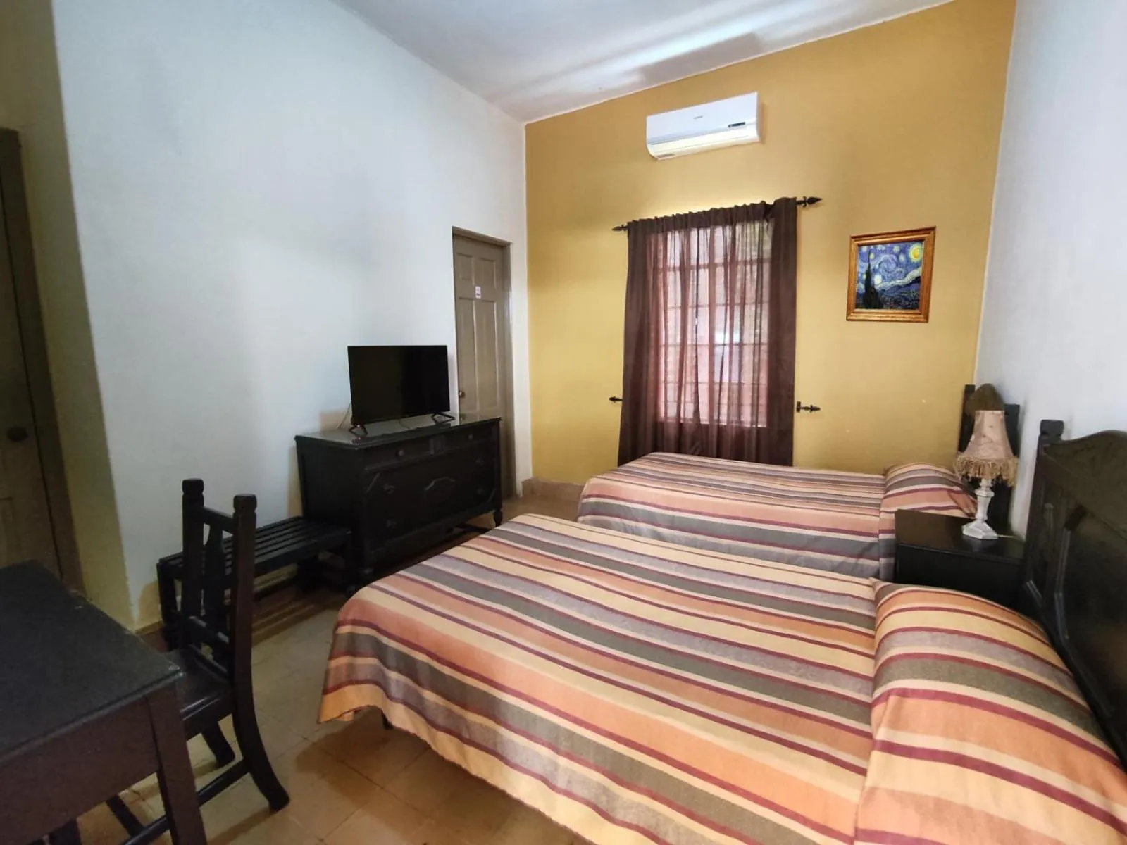 Bed in Hotel Los Monteros