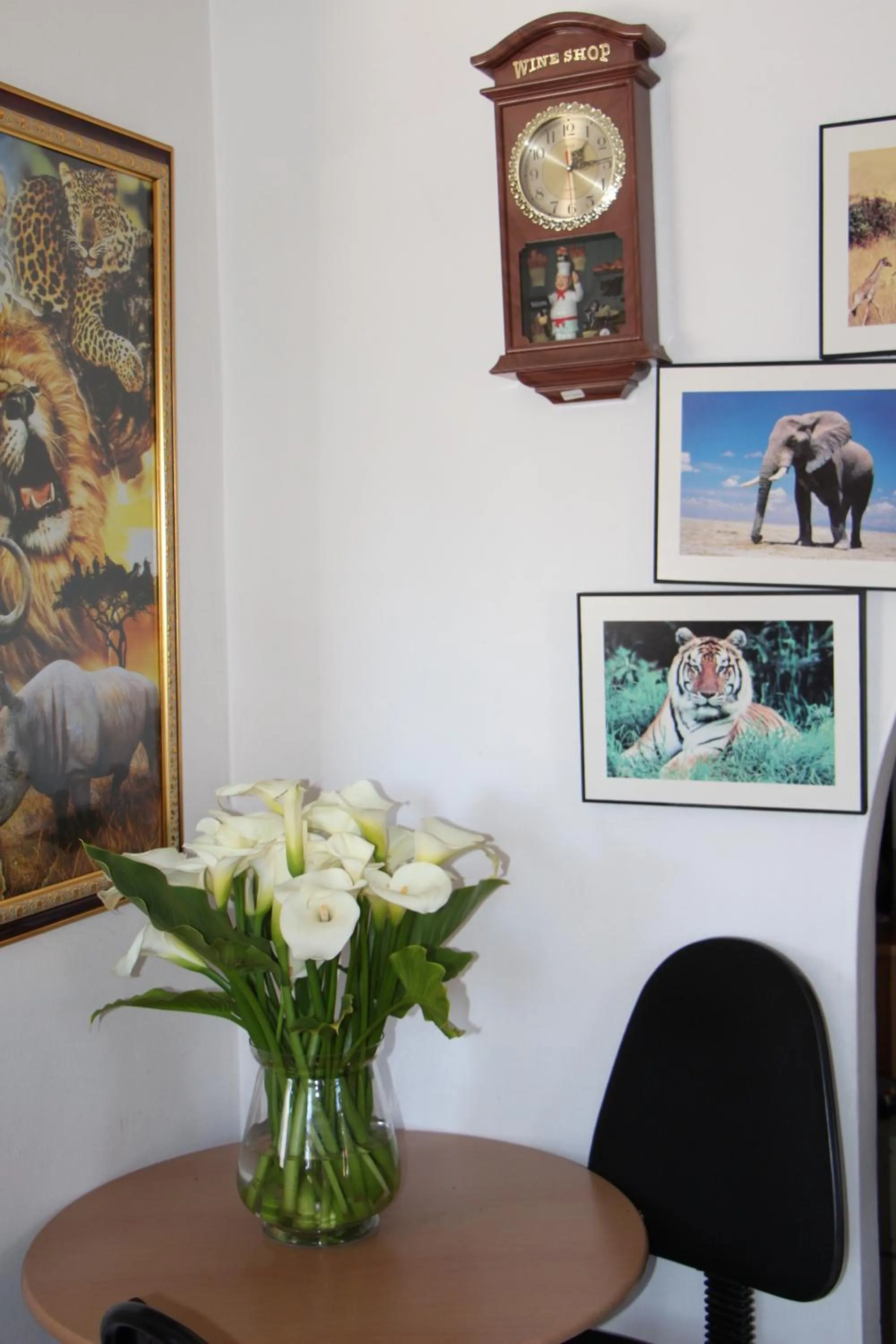 Decorative detail in Turning Point Bed & Breakfast