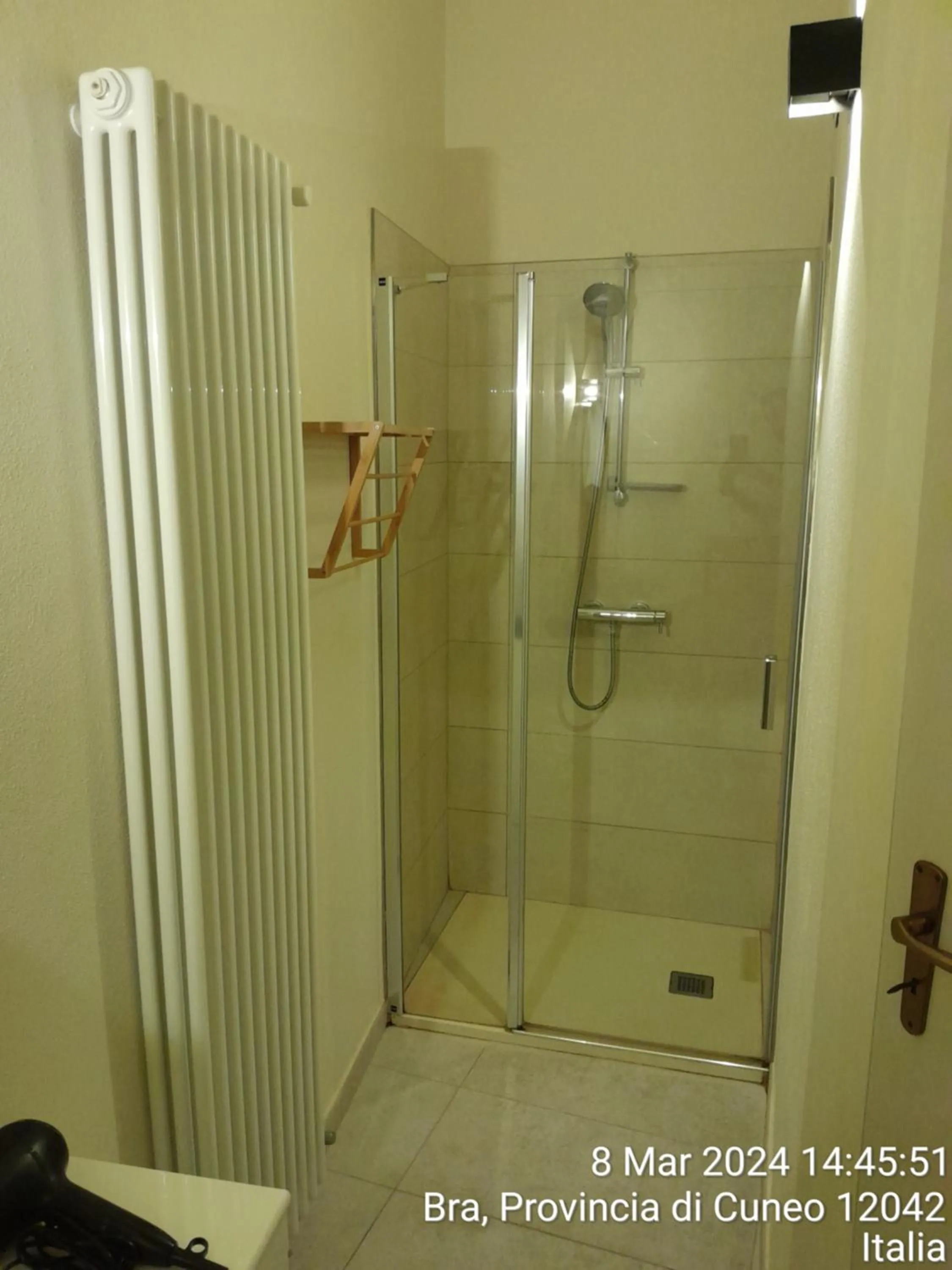 Shower in Porte ad Arco