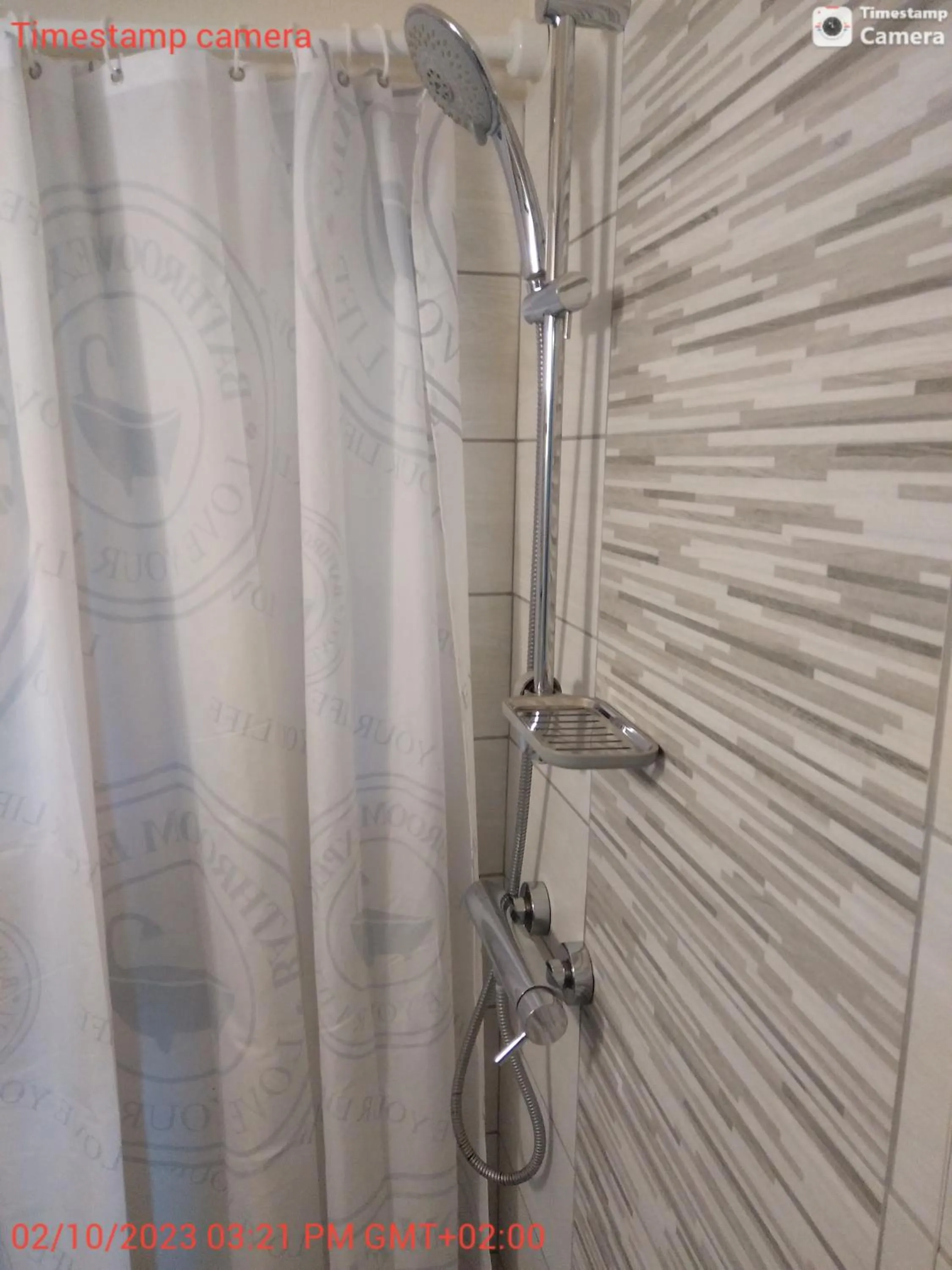 Shower in Porte ad Arco