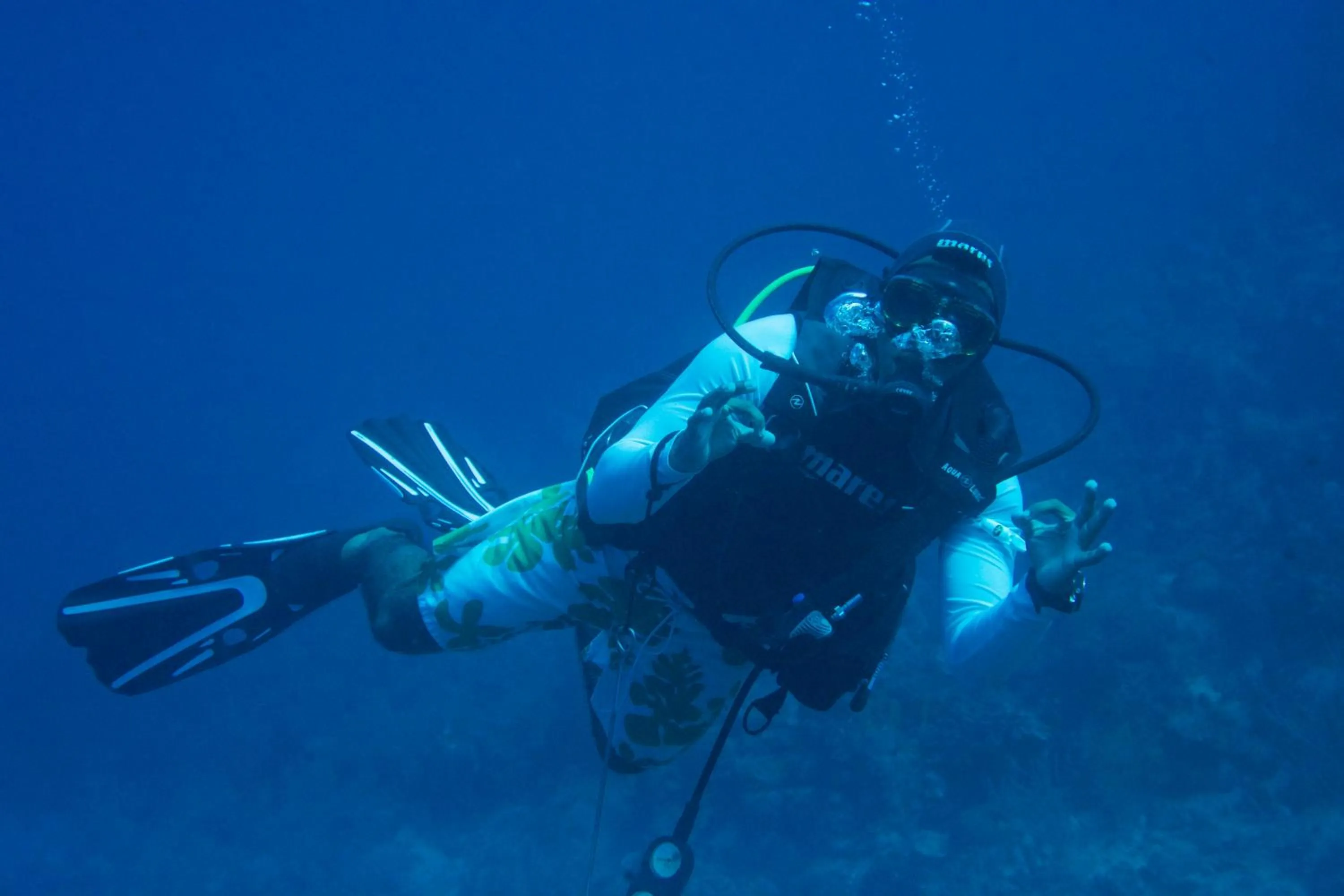 Diving in Seagrape Plantation Resort & Dive Center