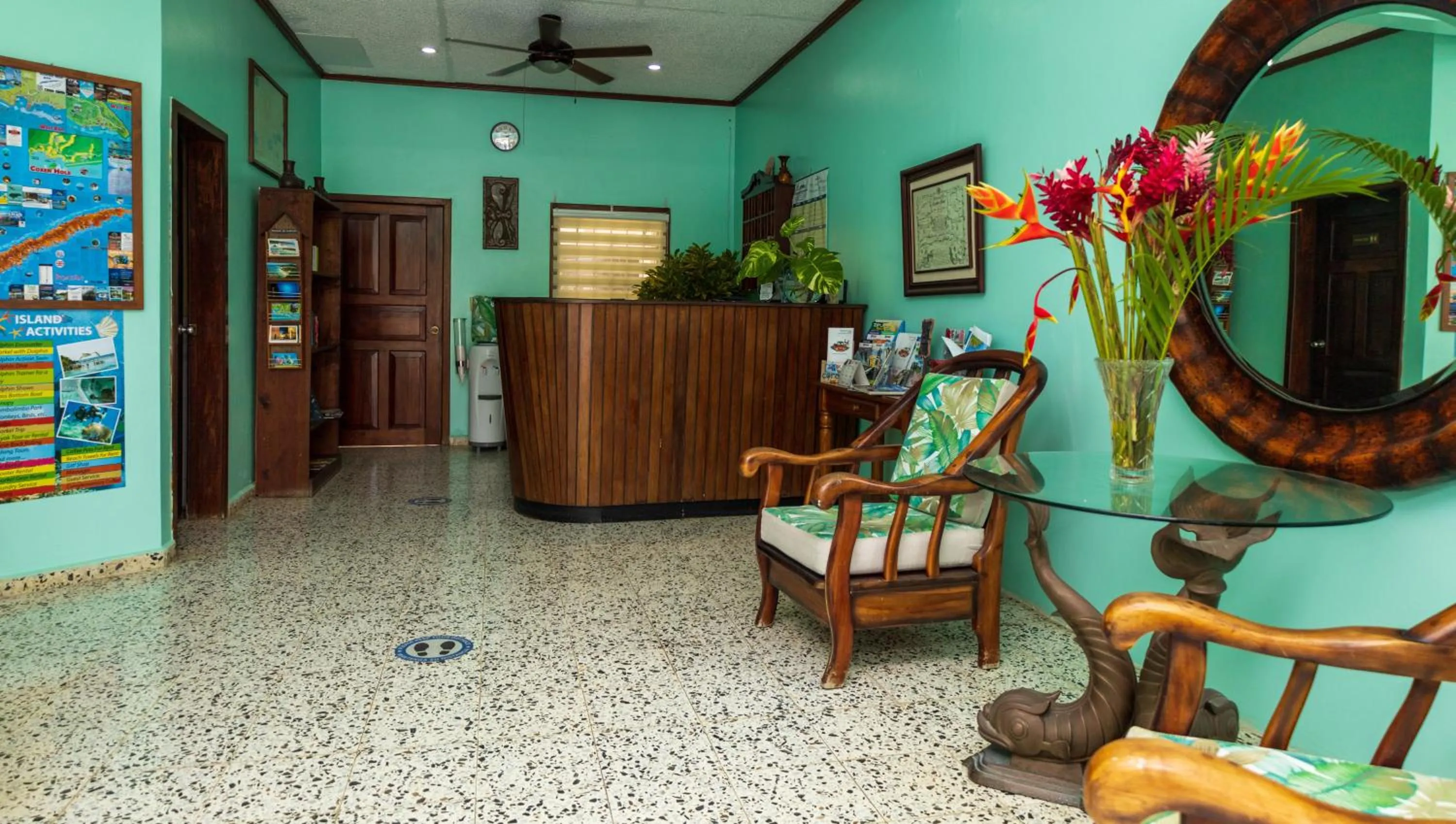 Lobby or reception in Seagrape Plantation Resort & Dive Center