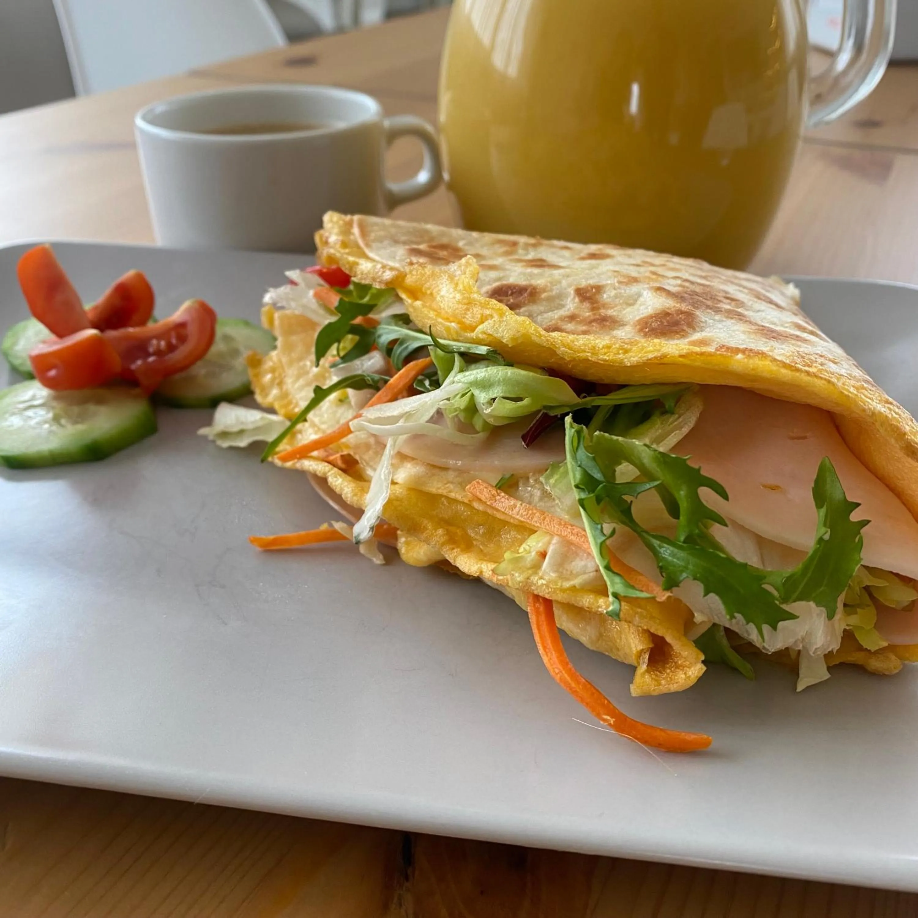 Breakfast in Budapest Airport Almáskert Panzió