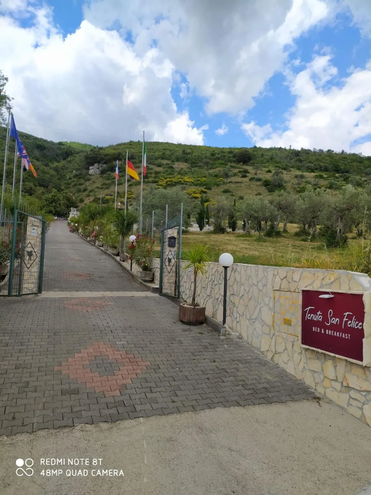 Facade/entrance in b&b Tenuta San Felice