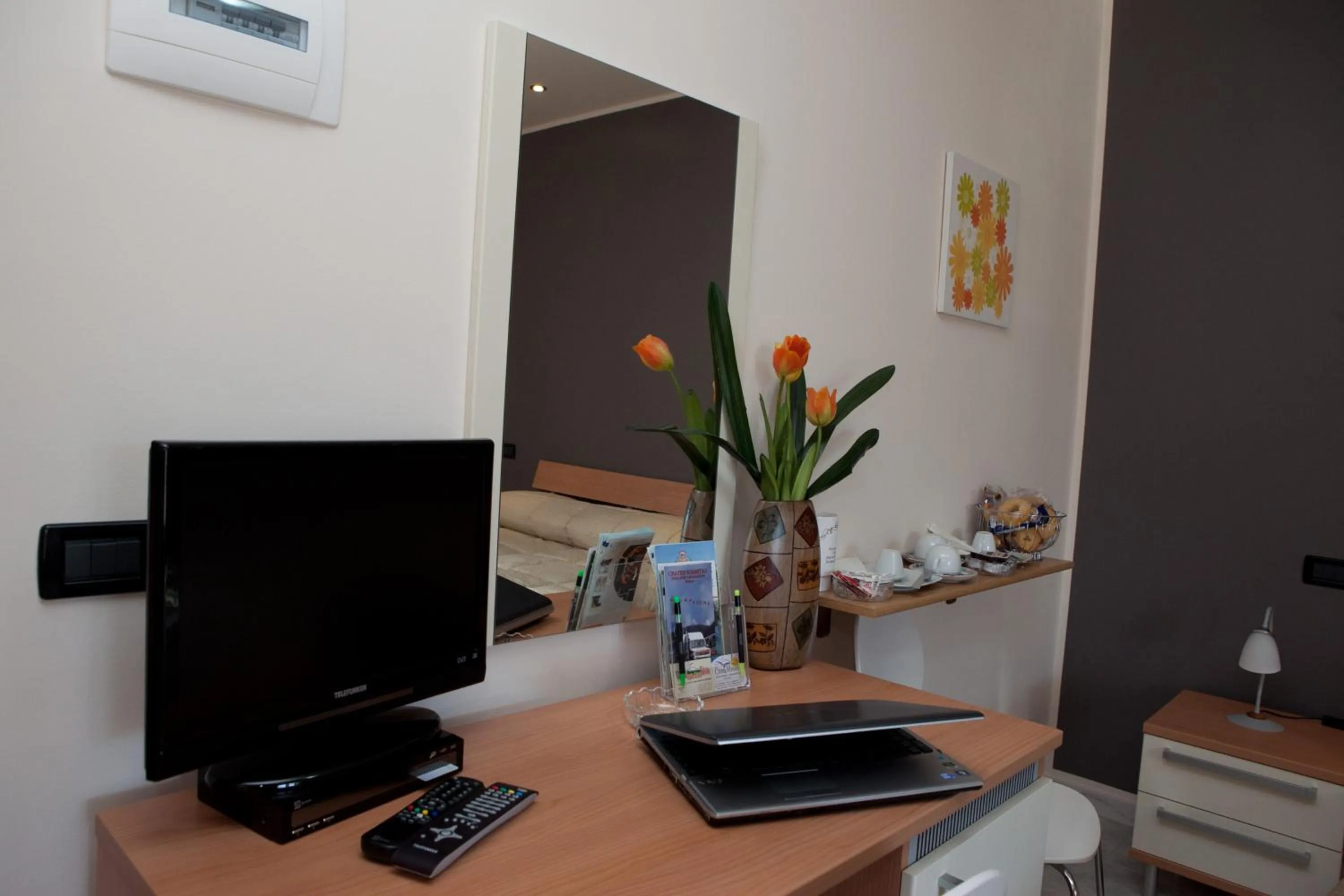 TV and multimedia in Mauro Home Bed and Relax