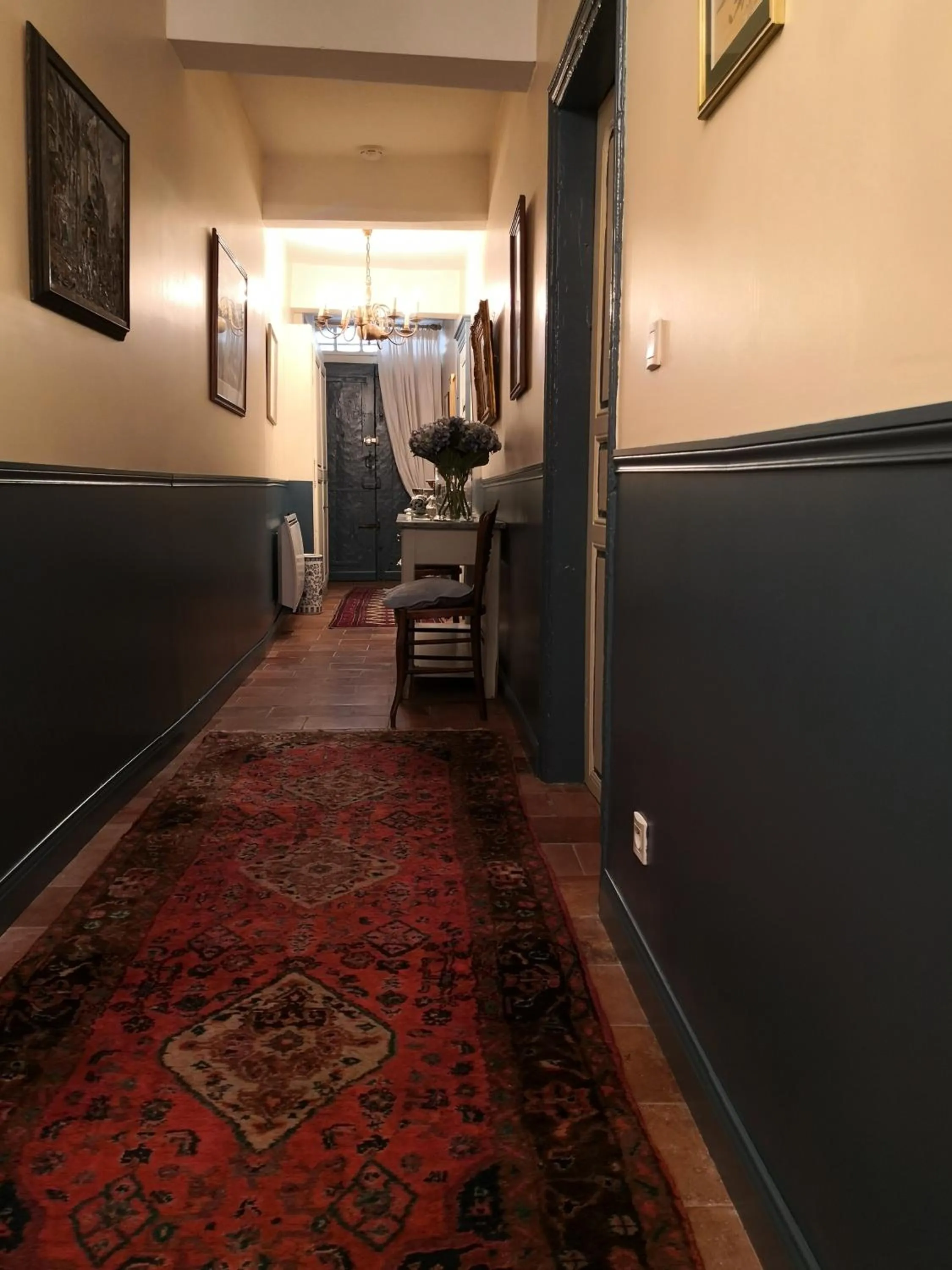 Decorative detail in Les Chambres de L'Horloge