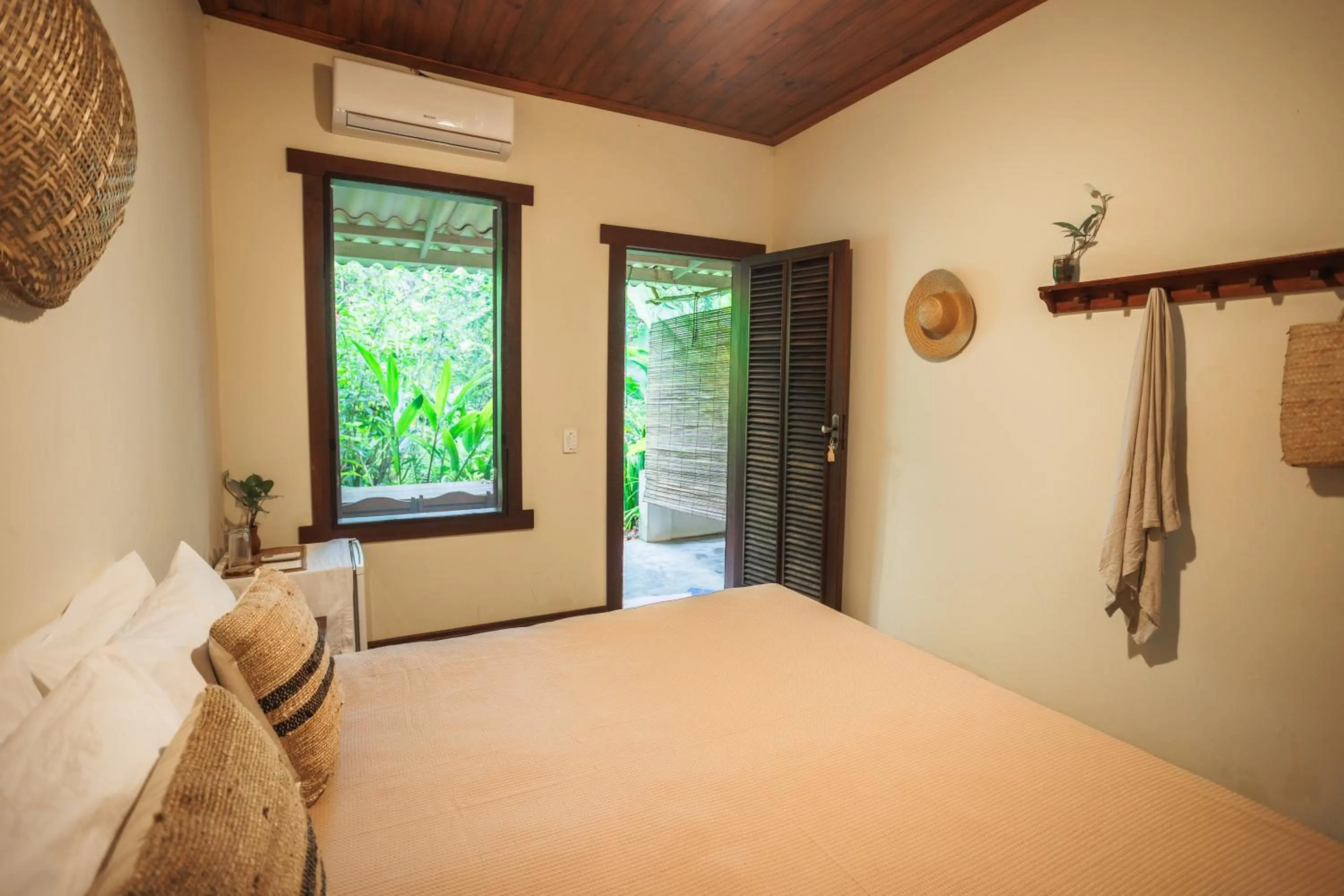 Queen Room with Balcony in Pousada Pouso da Maré
