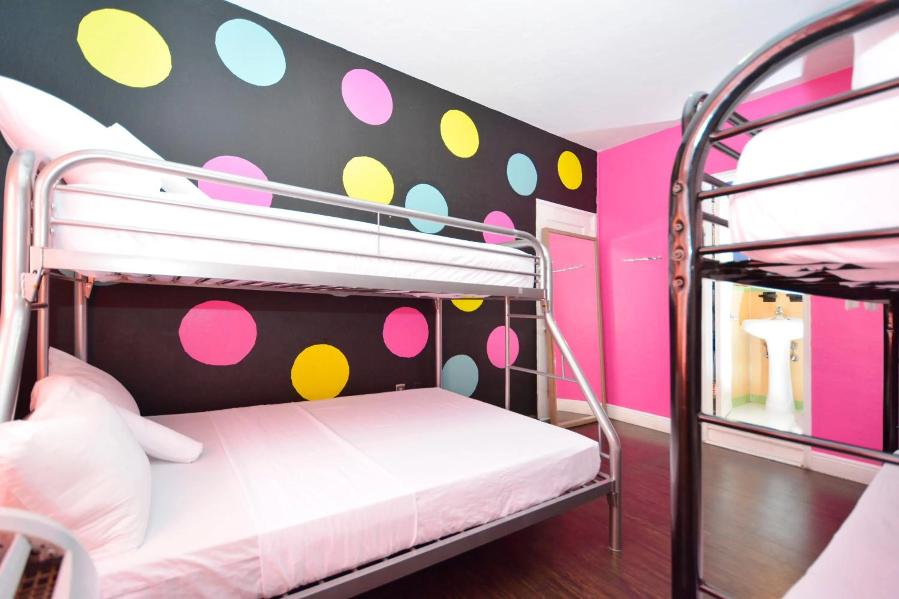 bunk bed in South Beach Rooms and Hostel