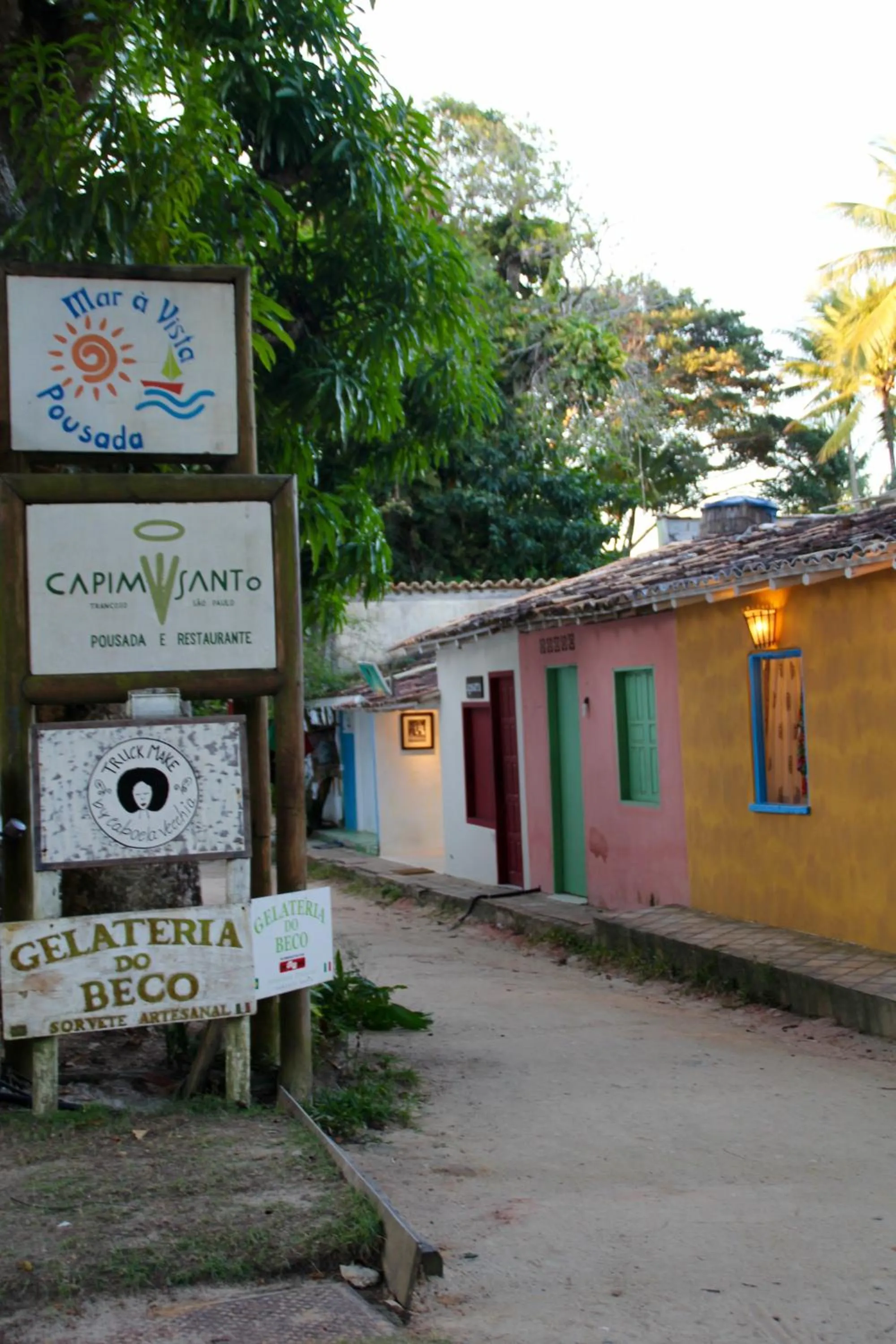 Restaurant/places to eat in Pousada Mar à Vista