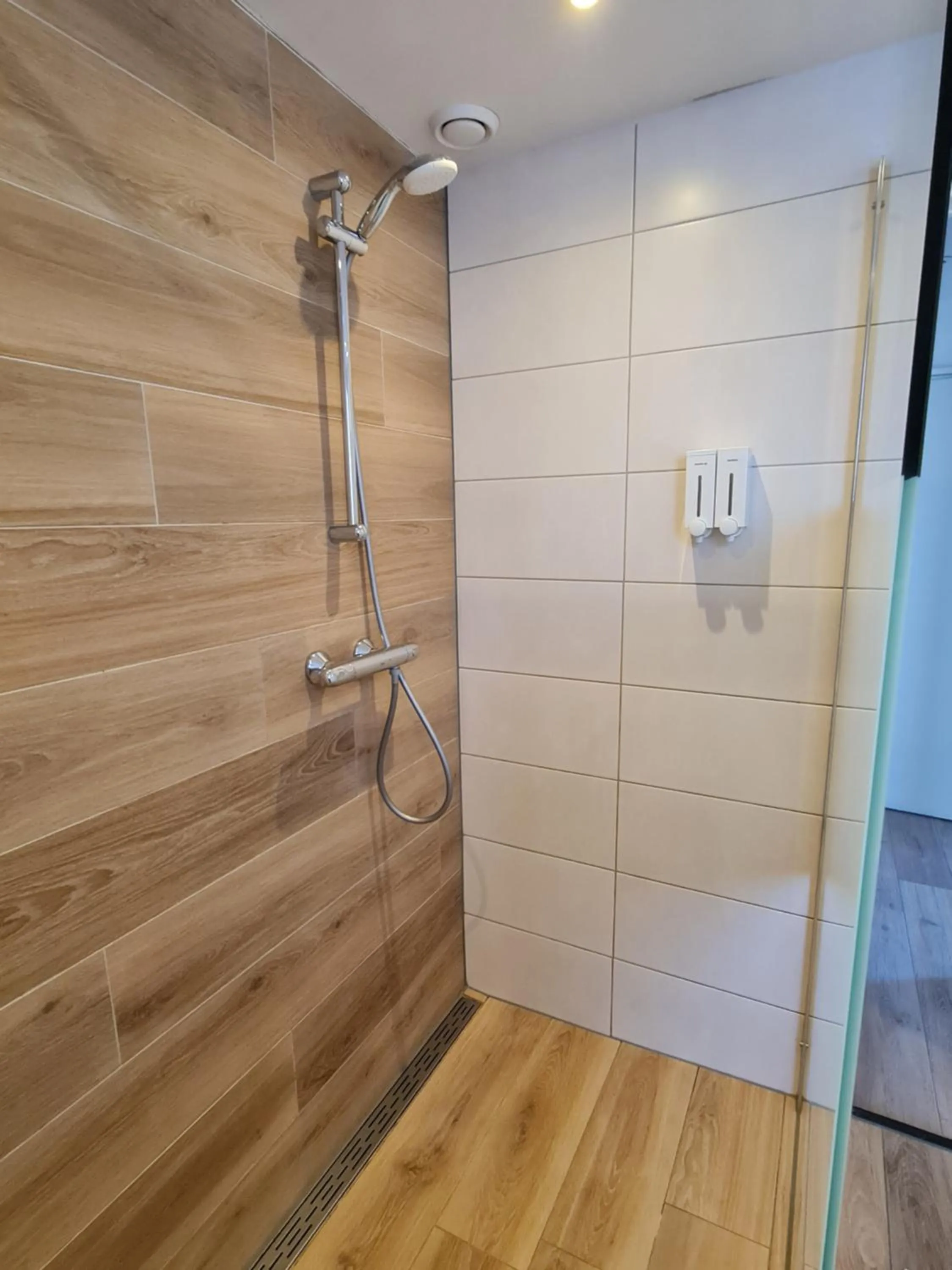 Shower in Bed & Breakfast de Koepeltjes