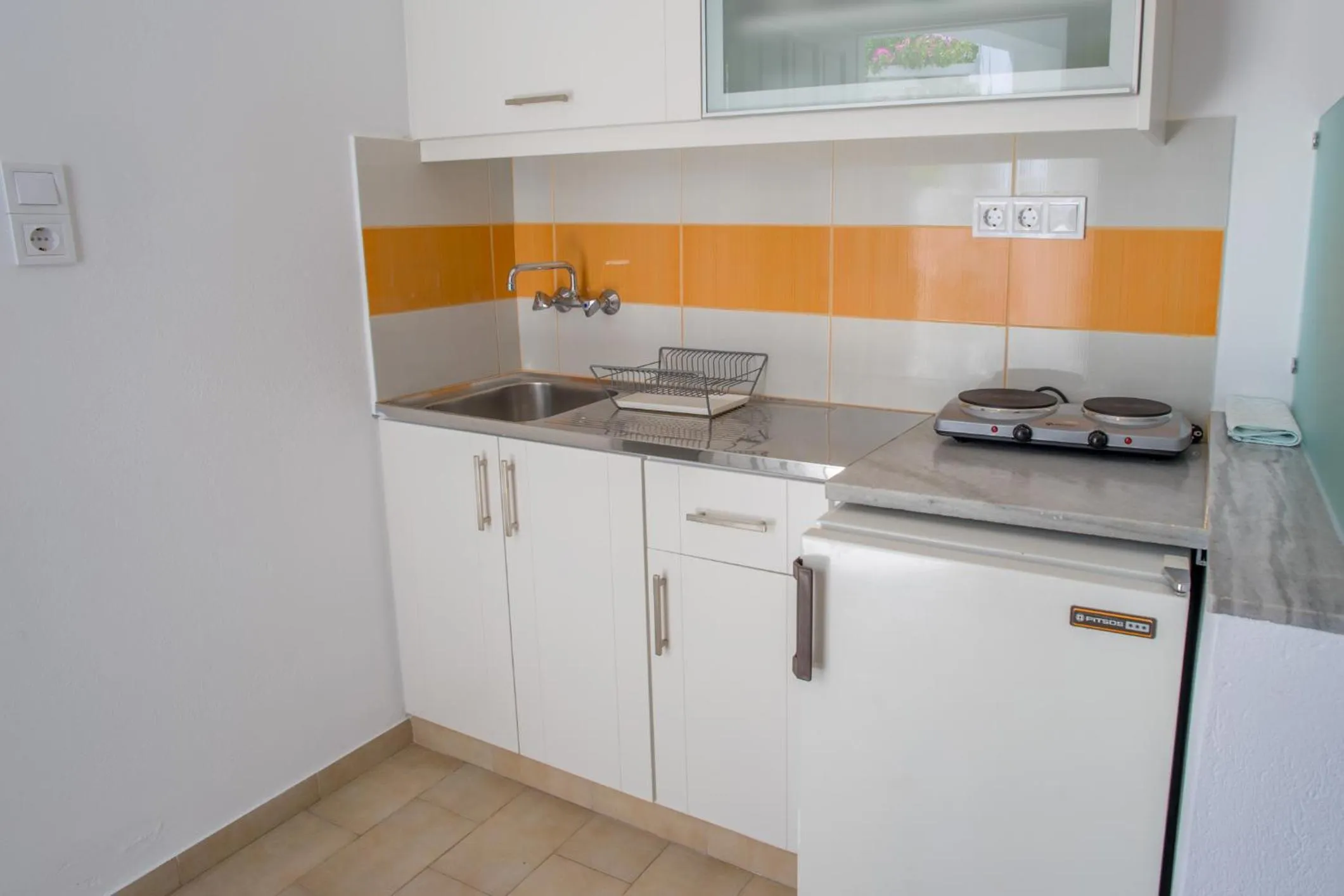 Kitchen or kitchenette in Cyclades Studios